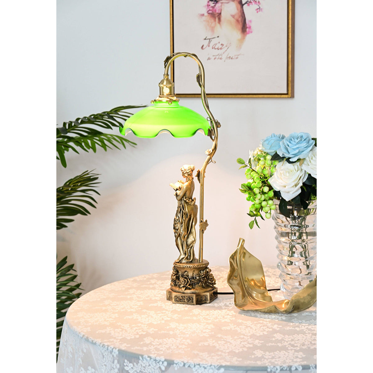 Petalo Lady Statue Glass Table Lamp