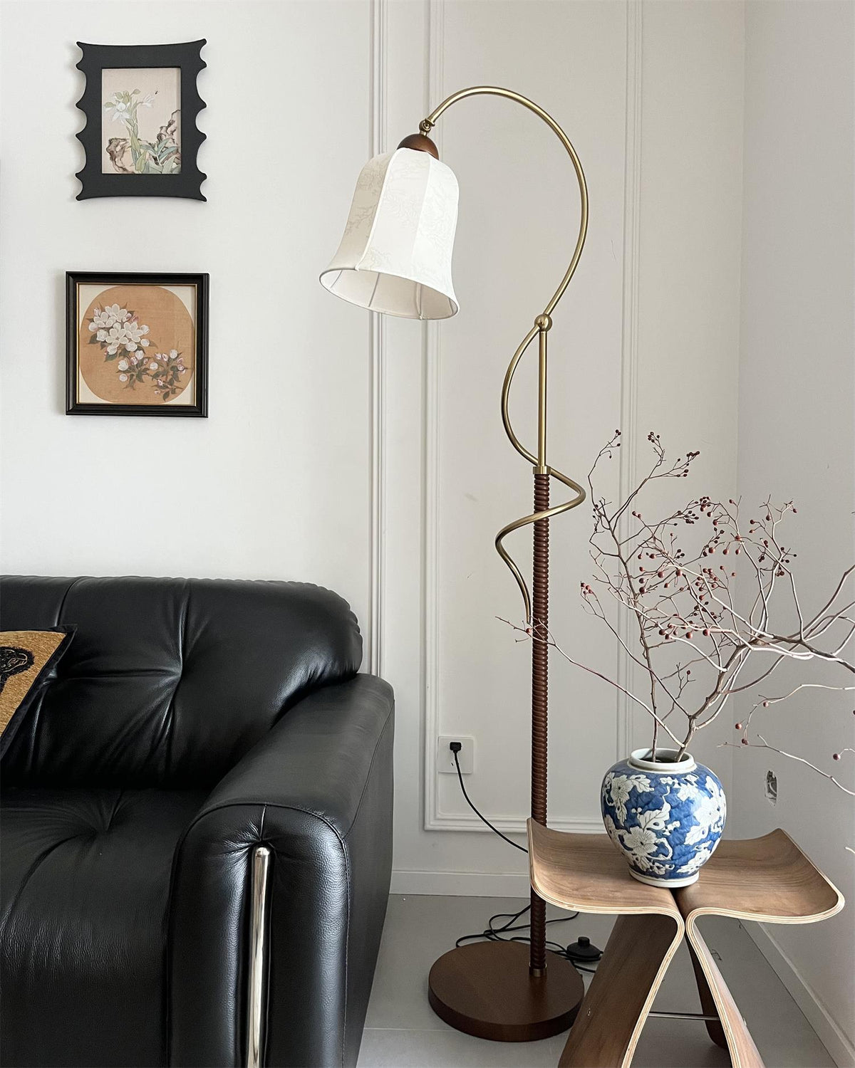 Curvel Floor Lamp