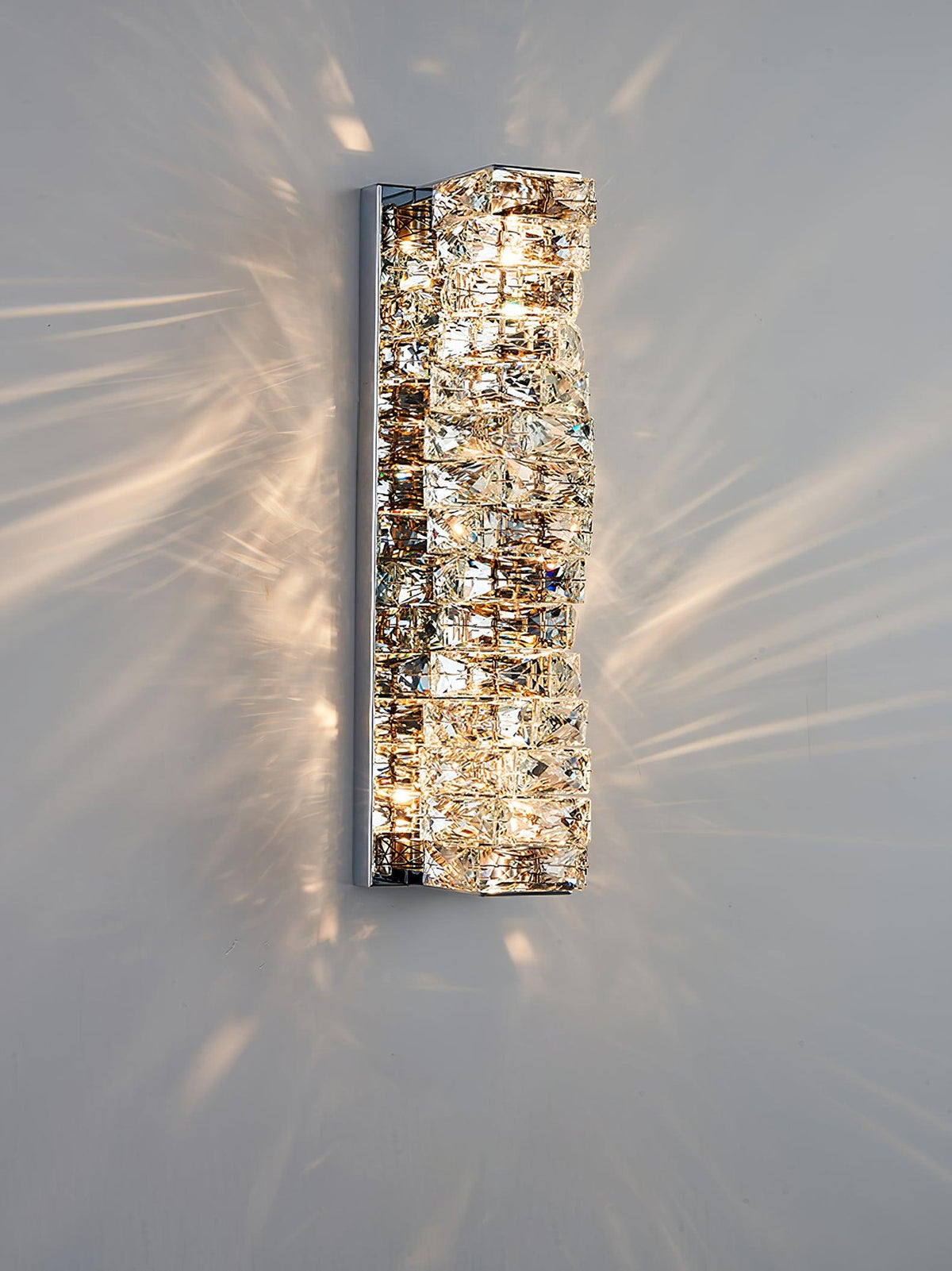 Ilvelia Postmodern Luxury Crystal Wall Light