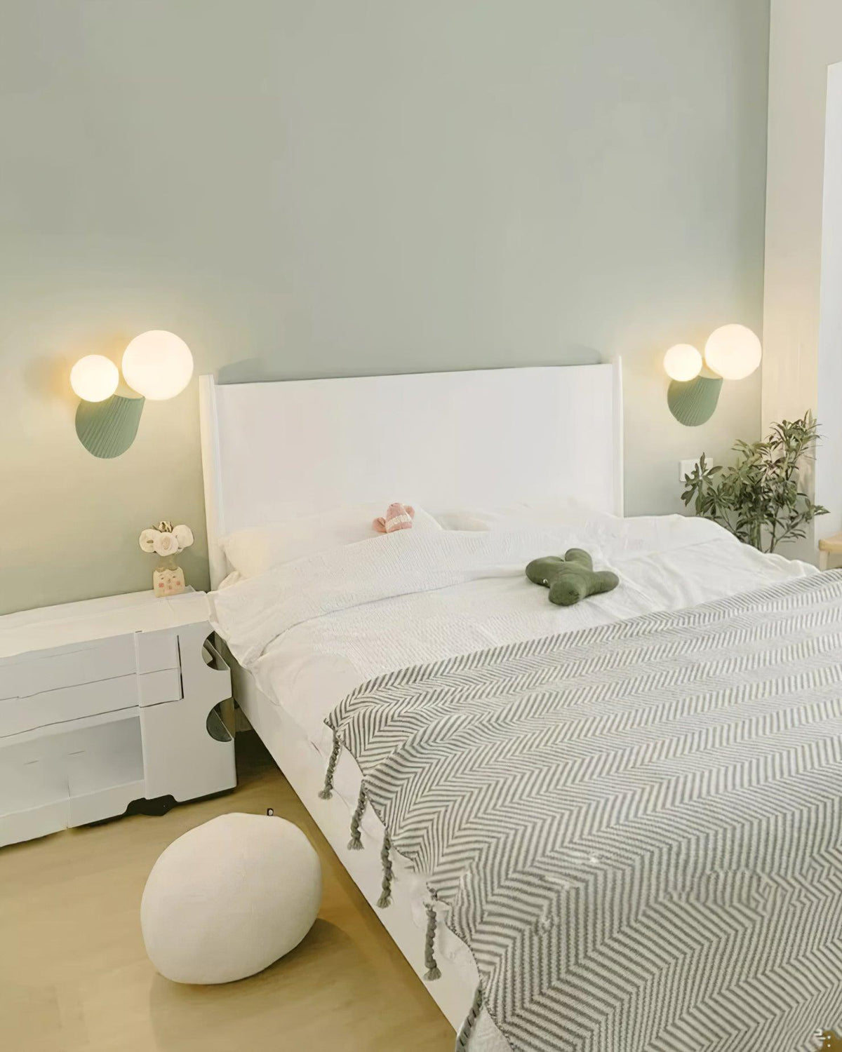 Lumarelia Wall Light