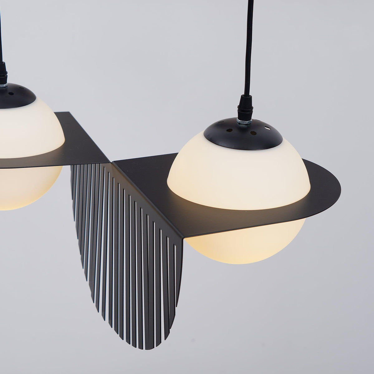Jedokun Black Glass Pendant Lamp