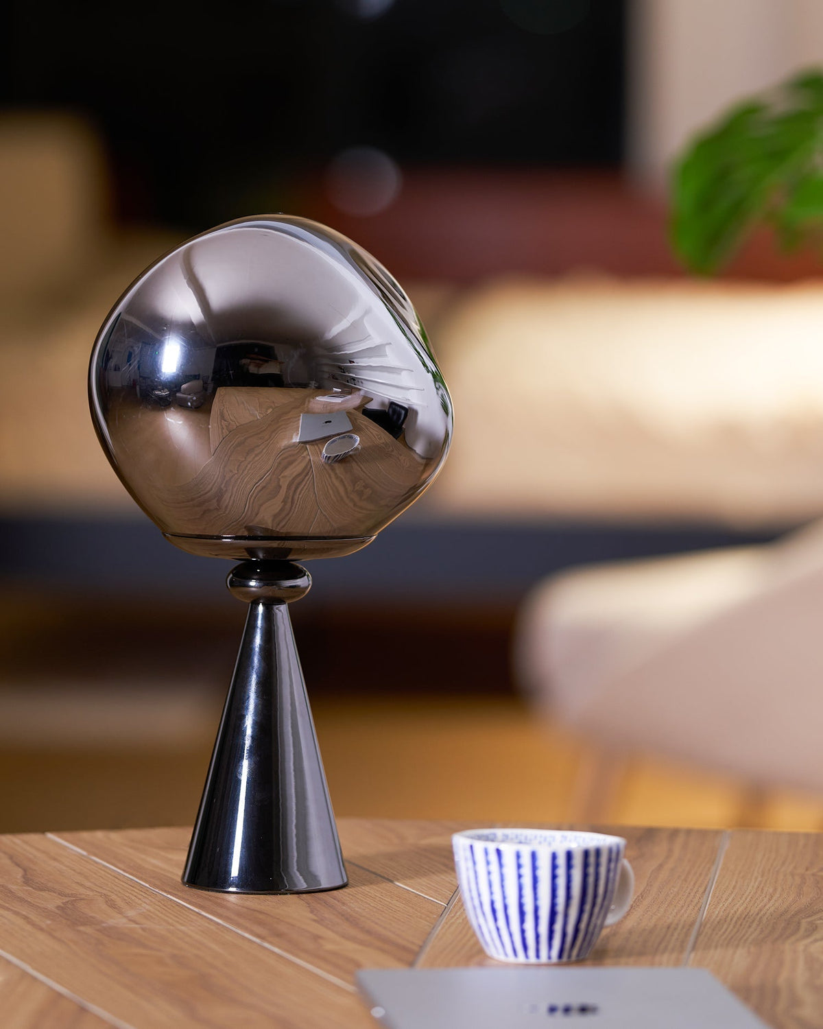Lava Cone Fat Table Lamp