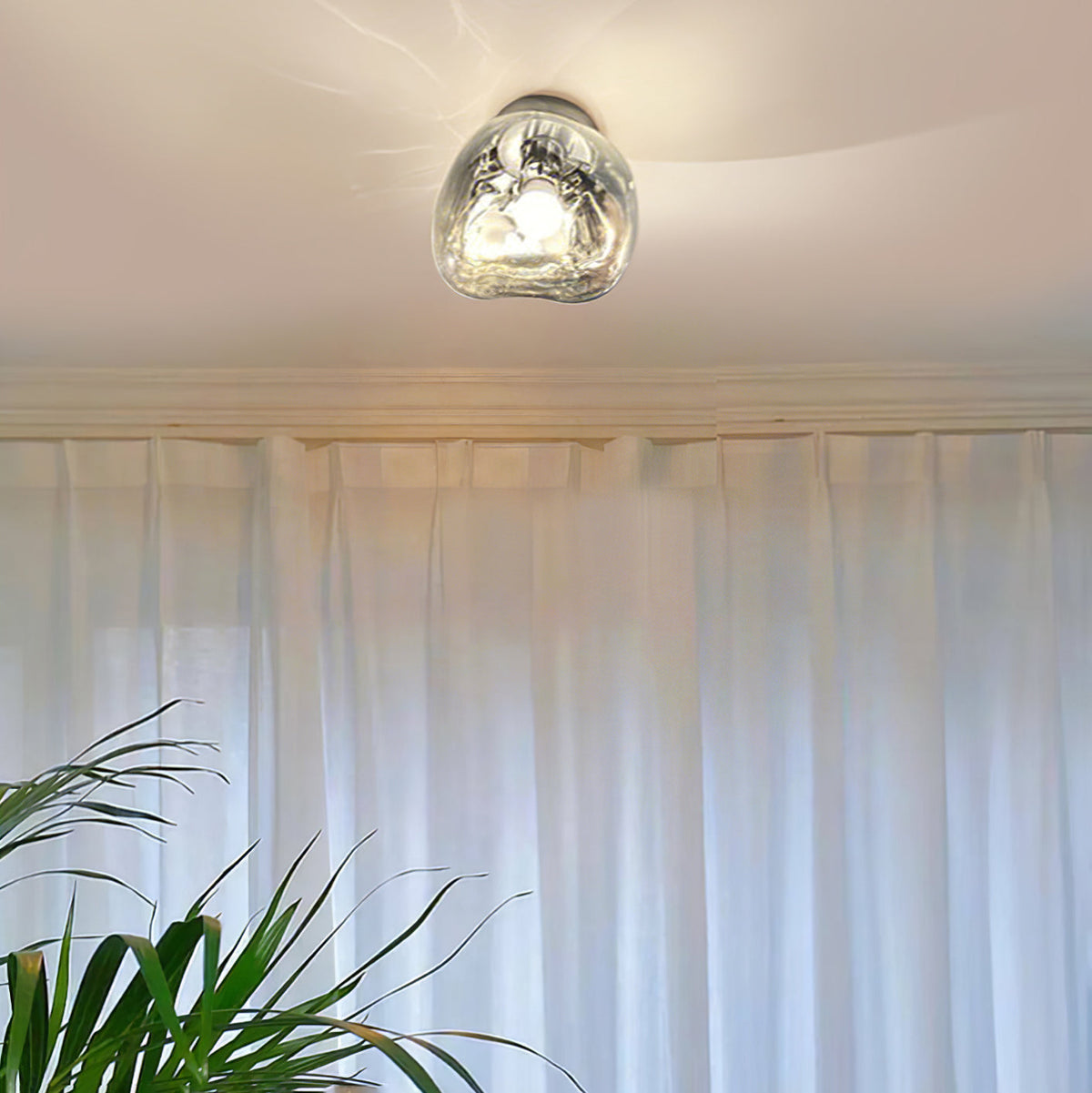 Leni Amber Glass Wall Lamp