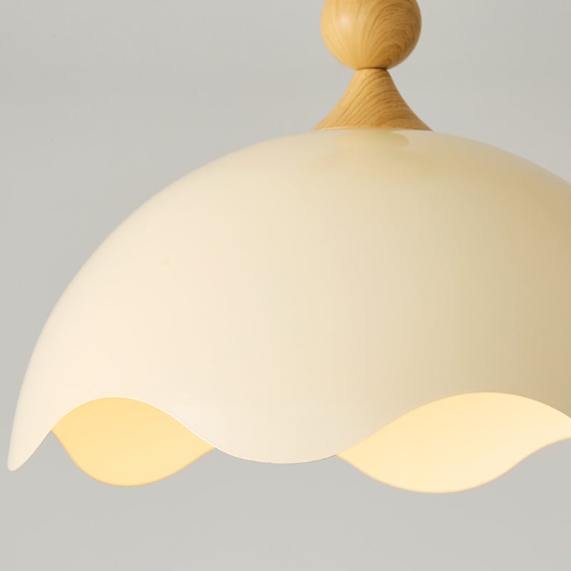 Noriraine Scallop Ceiling Light