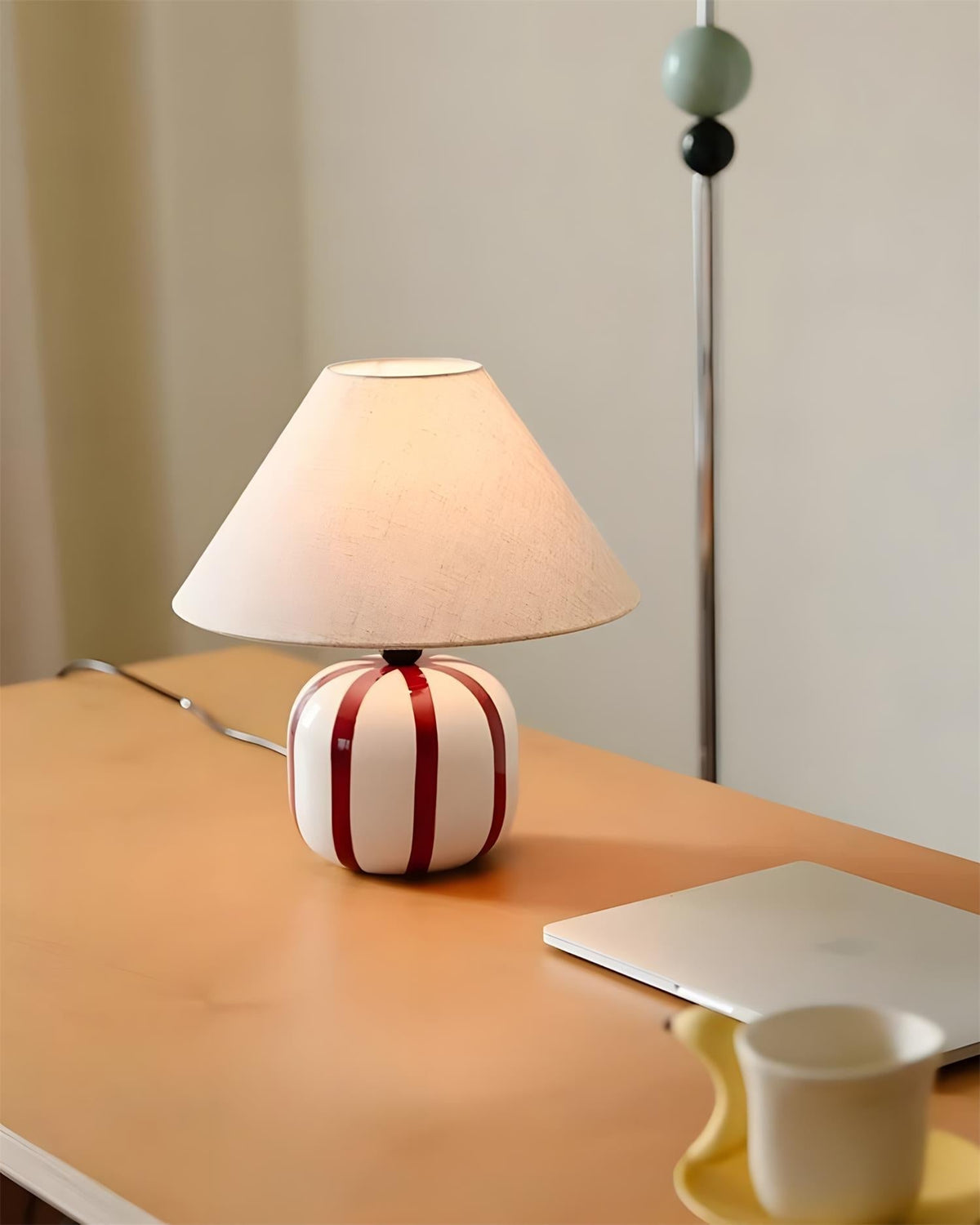 Avenalielle Bliss Table Lamp