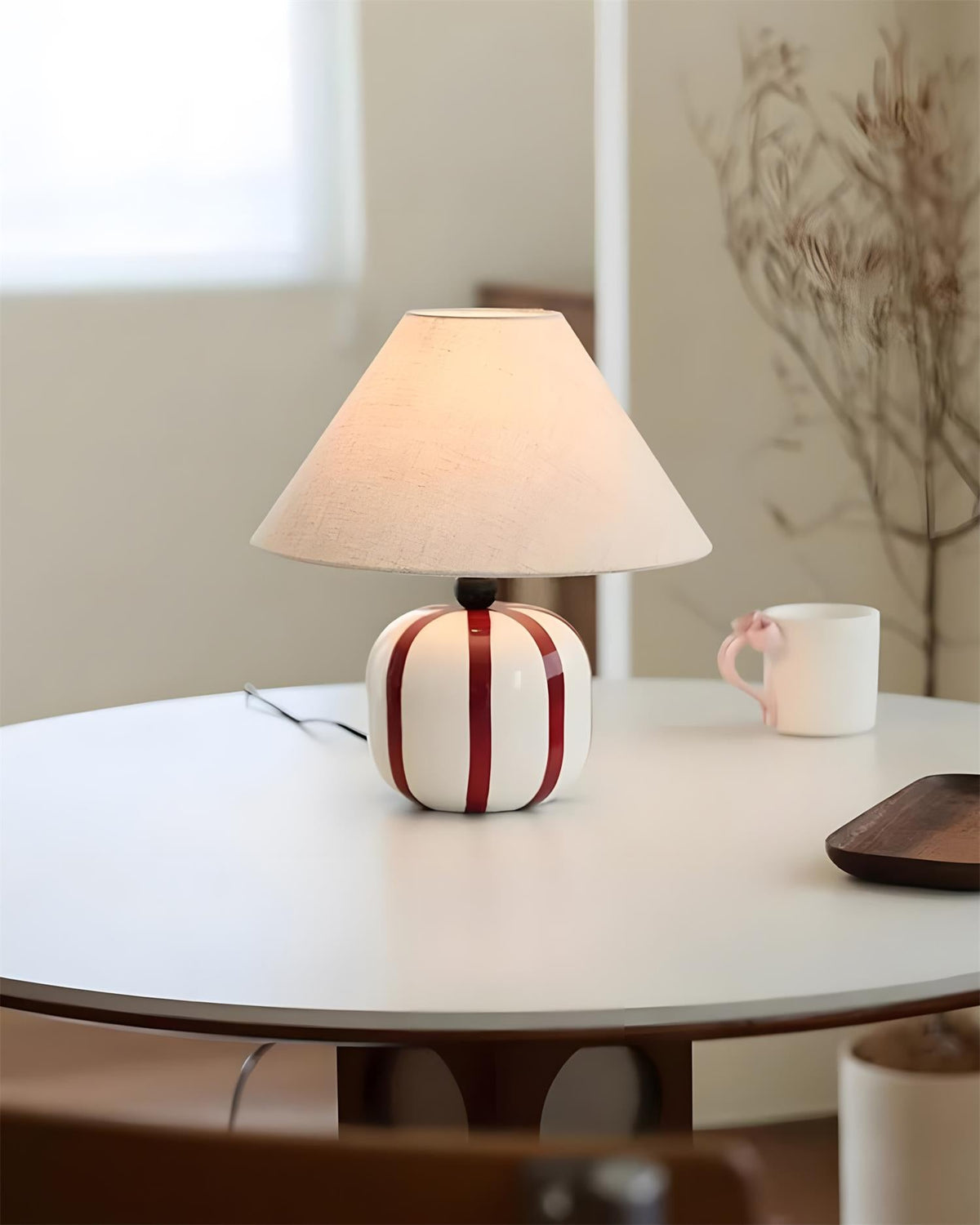 Avenalielle Bliss Table Lamp