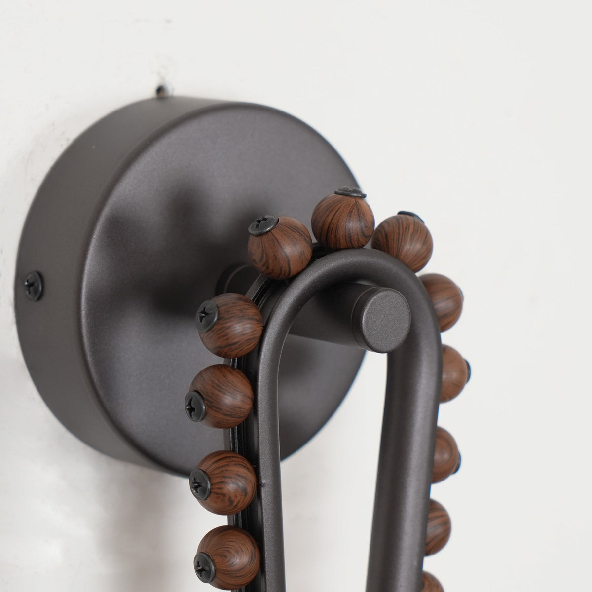 Velisora Wall Lamp