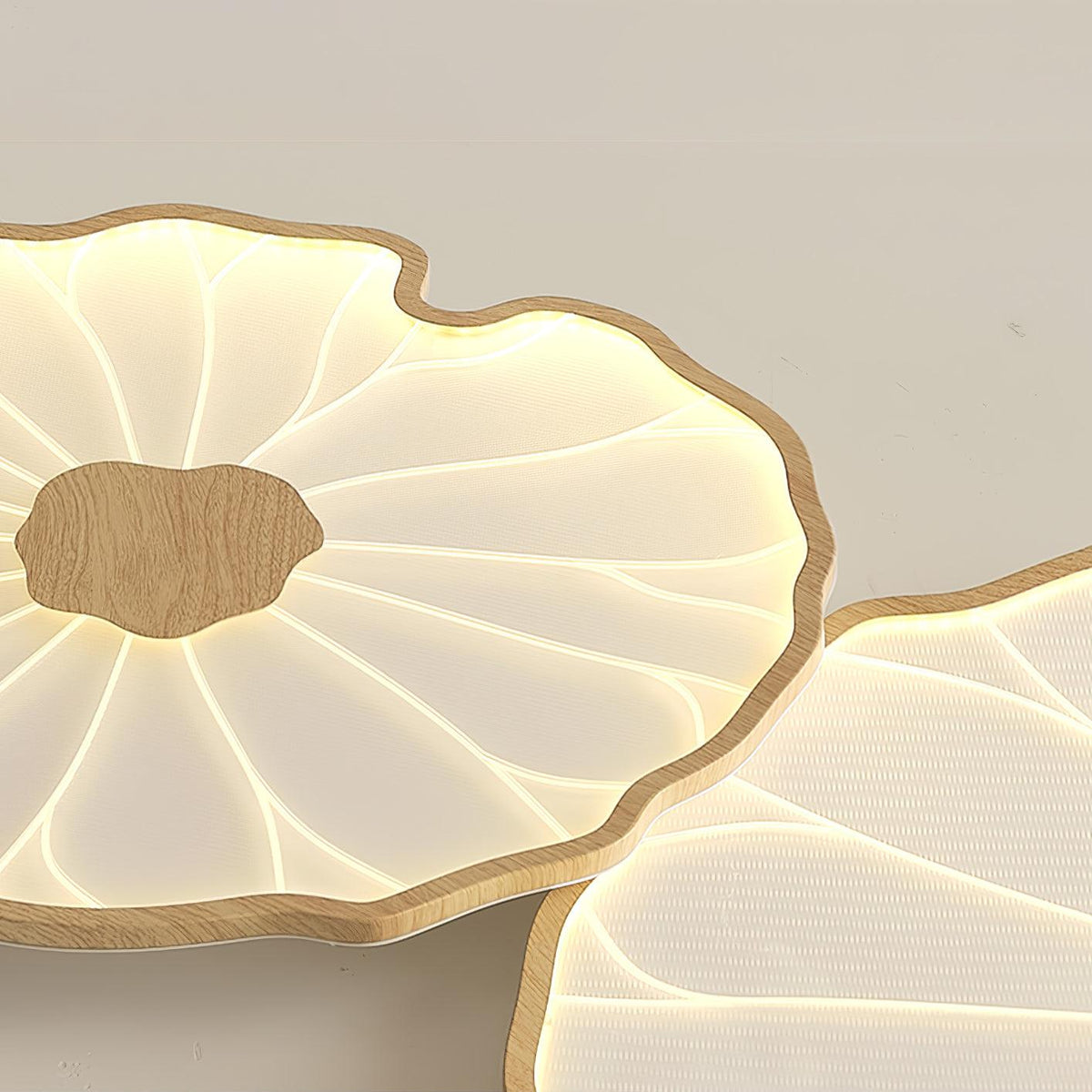 Rinorian Ceiling Lamp Lotus Leaf with Wooden Finish