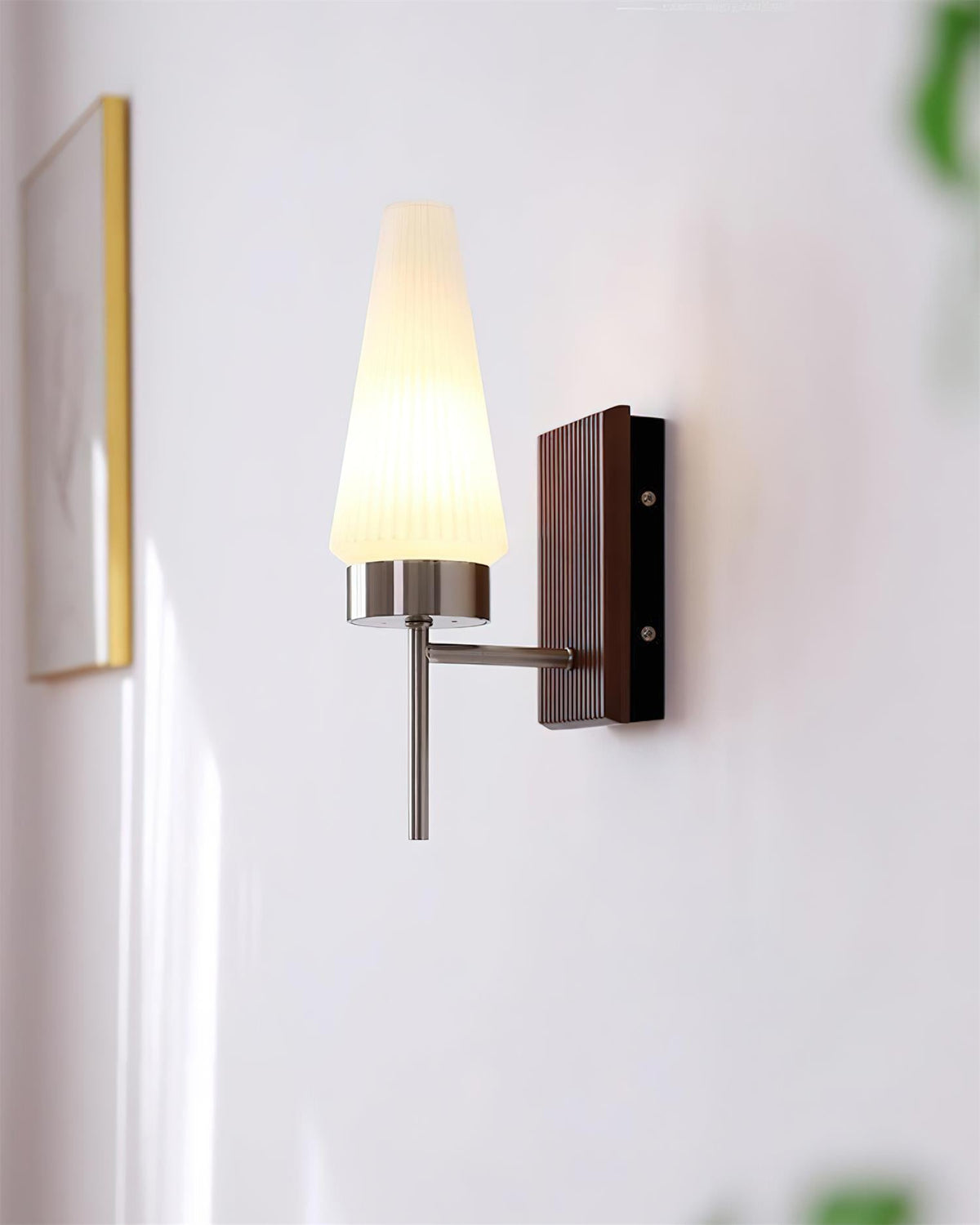Seliselia Wall Lamp