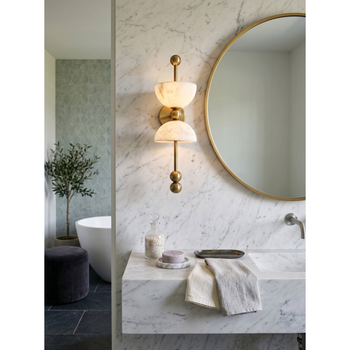 Caluaine Wall Lamp