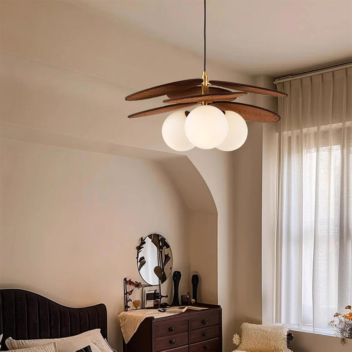 Elvo Wooden Petal Pendant Light