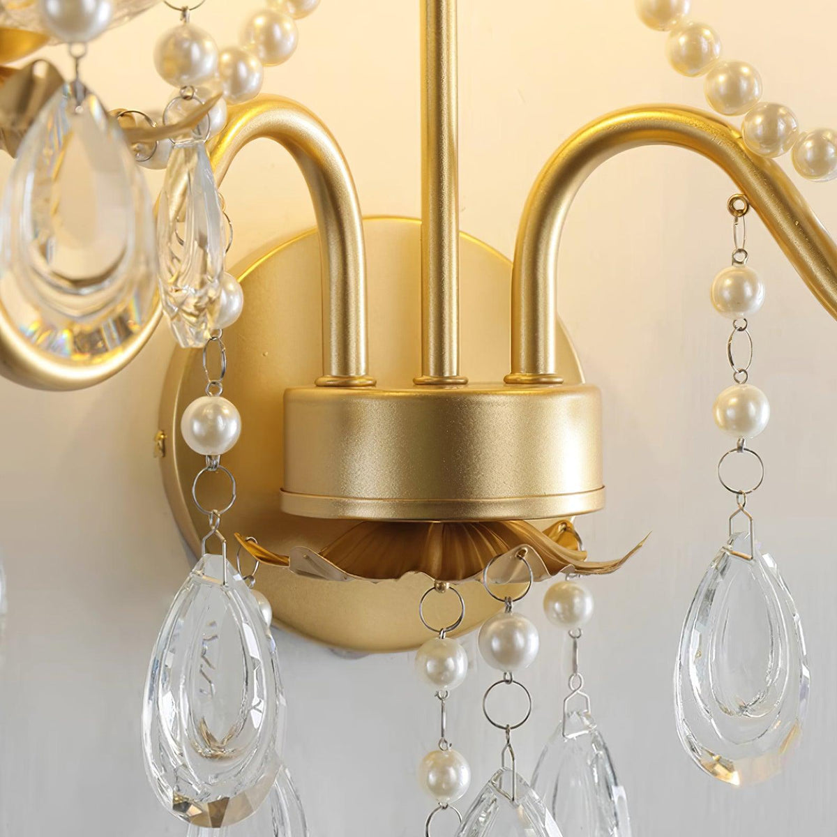 Teriaette Wall Lamp