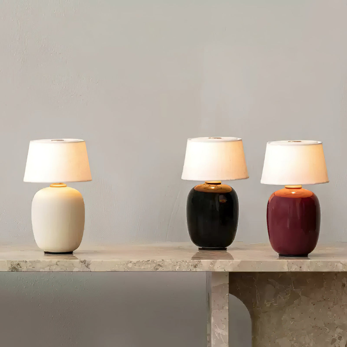 Viraiselia Table Lamp