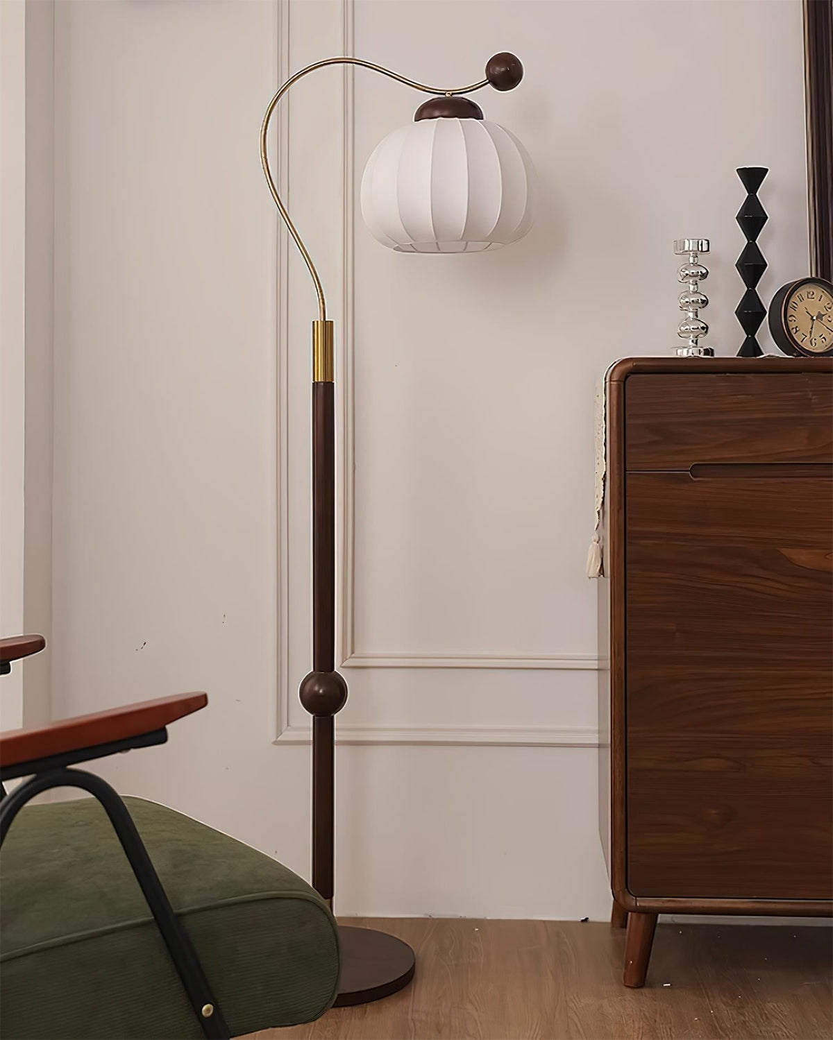 Lumanella Floor Lamp
