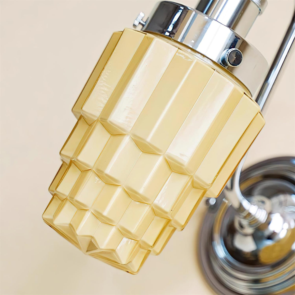 Velerella Wall Lamp