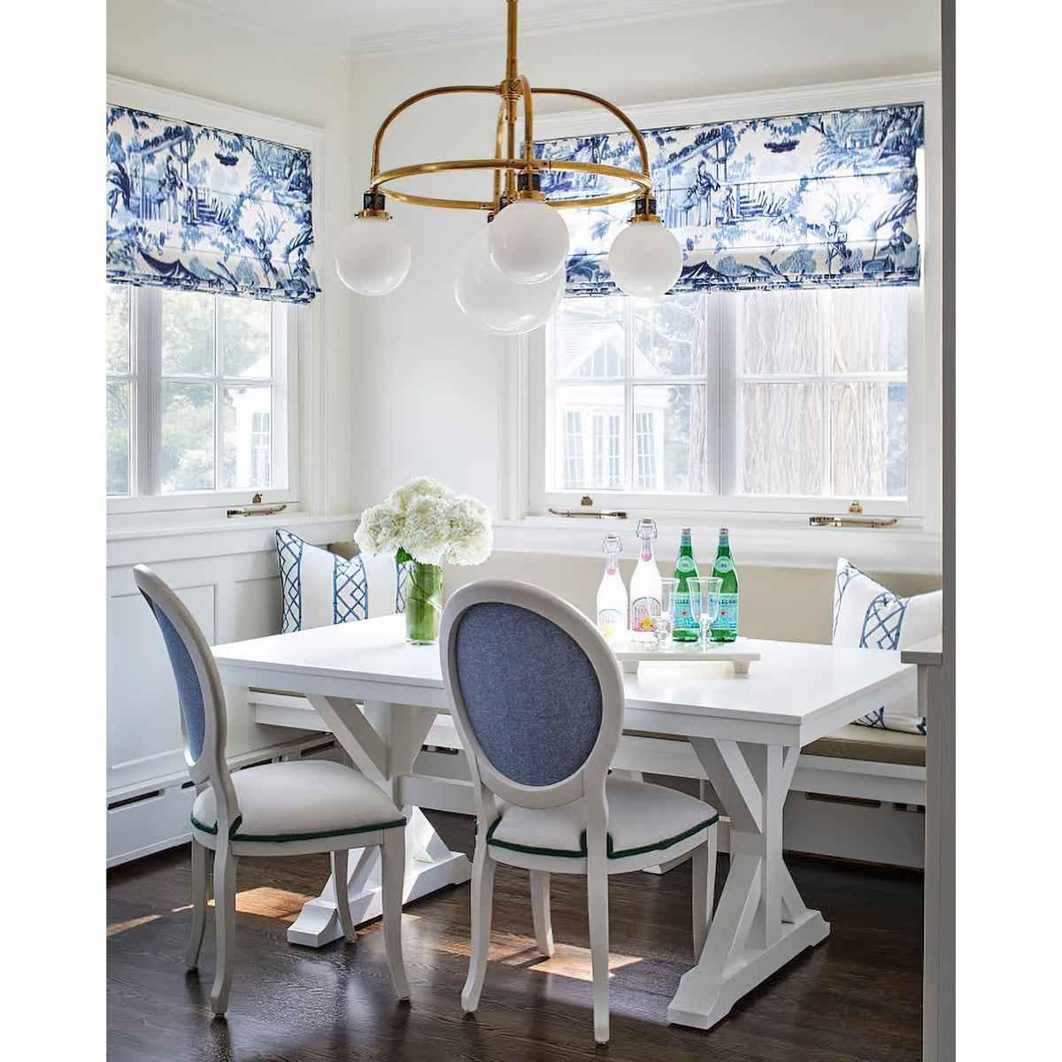 Eirarora Glass Chandelier