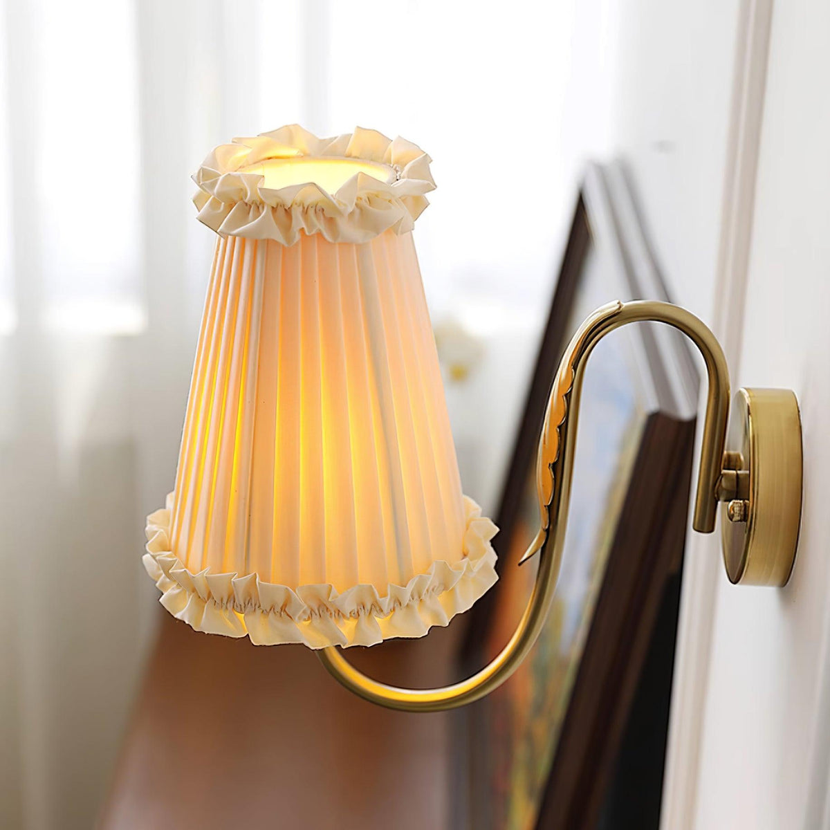 Mcveigh Refined Vintage Gold Finish Wall Lamp