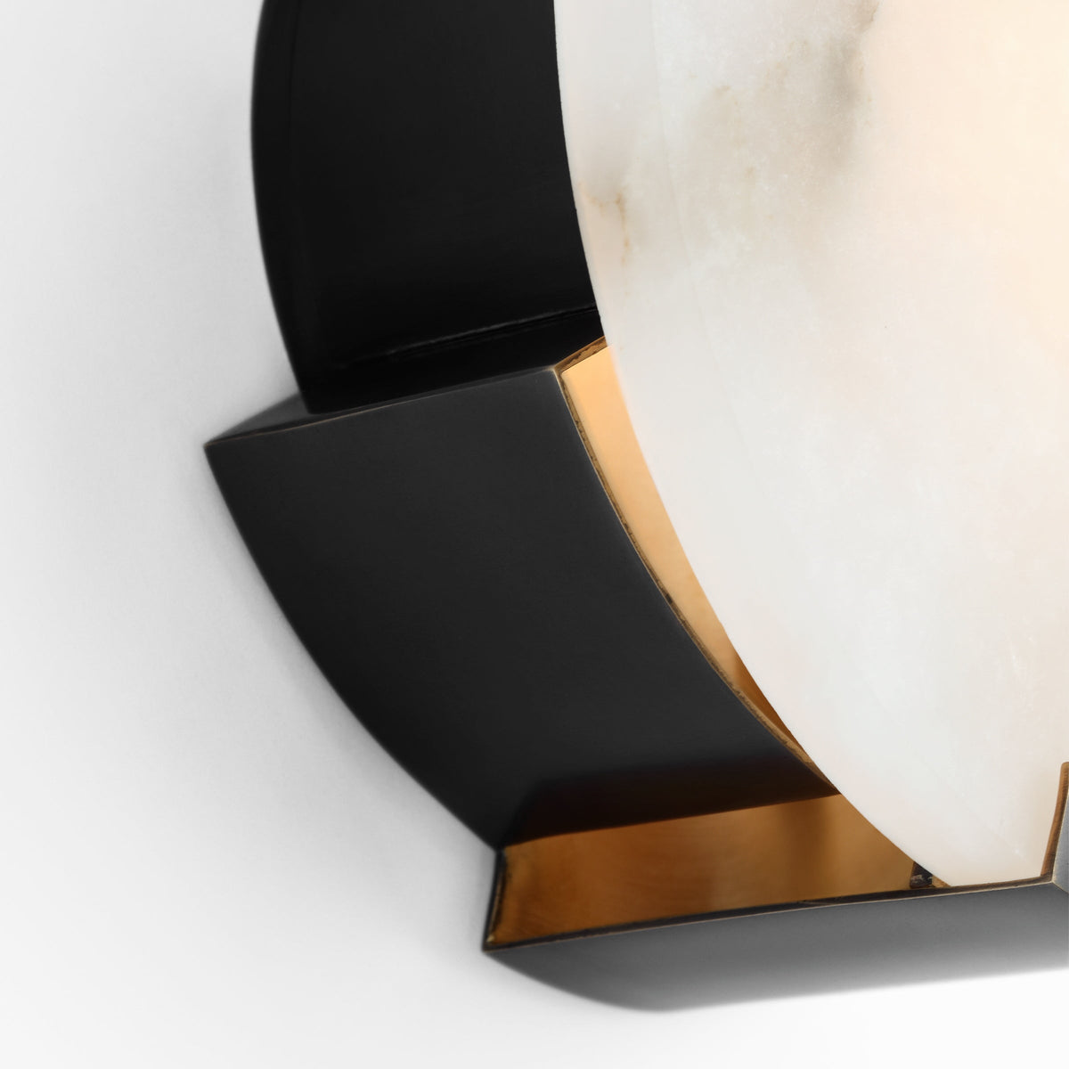 Nivenella Round Alabaster Wall Lamp