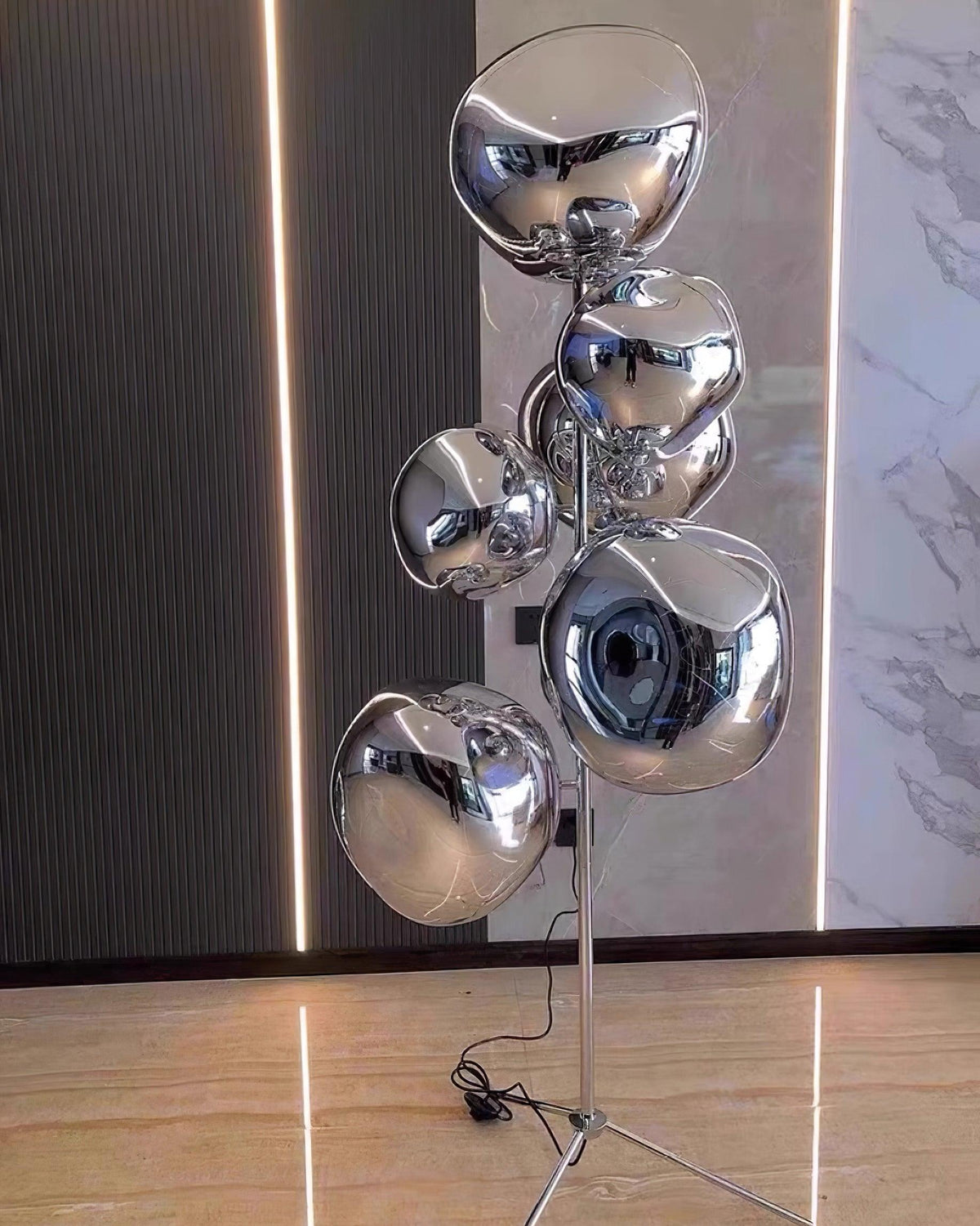 Calalielle Floor Lamp