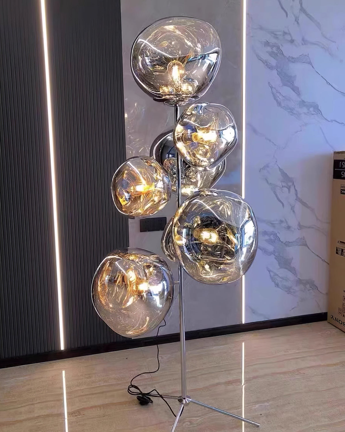 Calalielle Floor Lamp