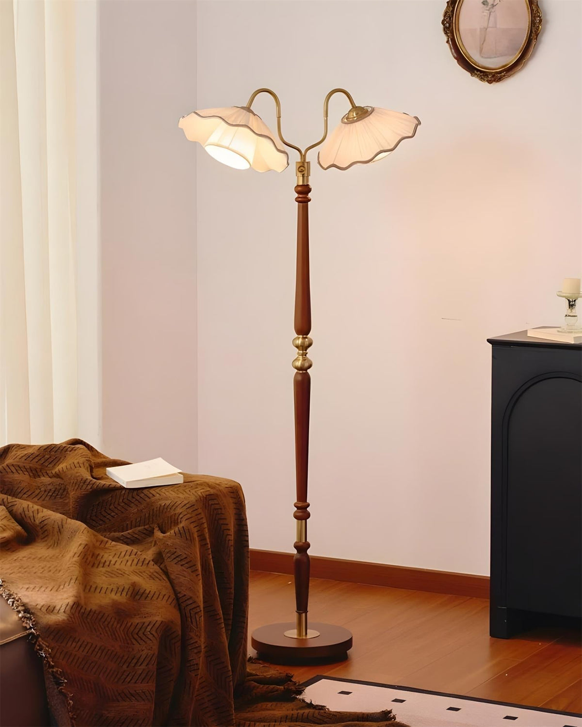 Orelaette Floor Light