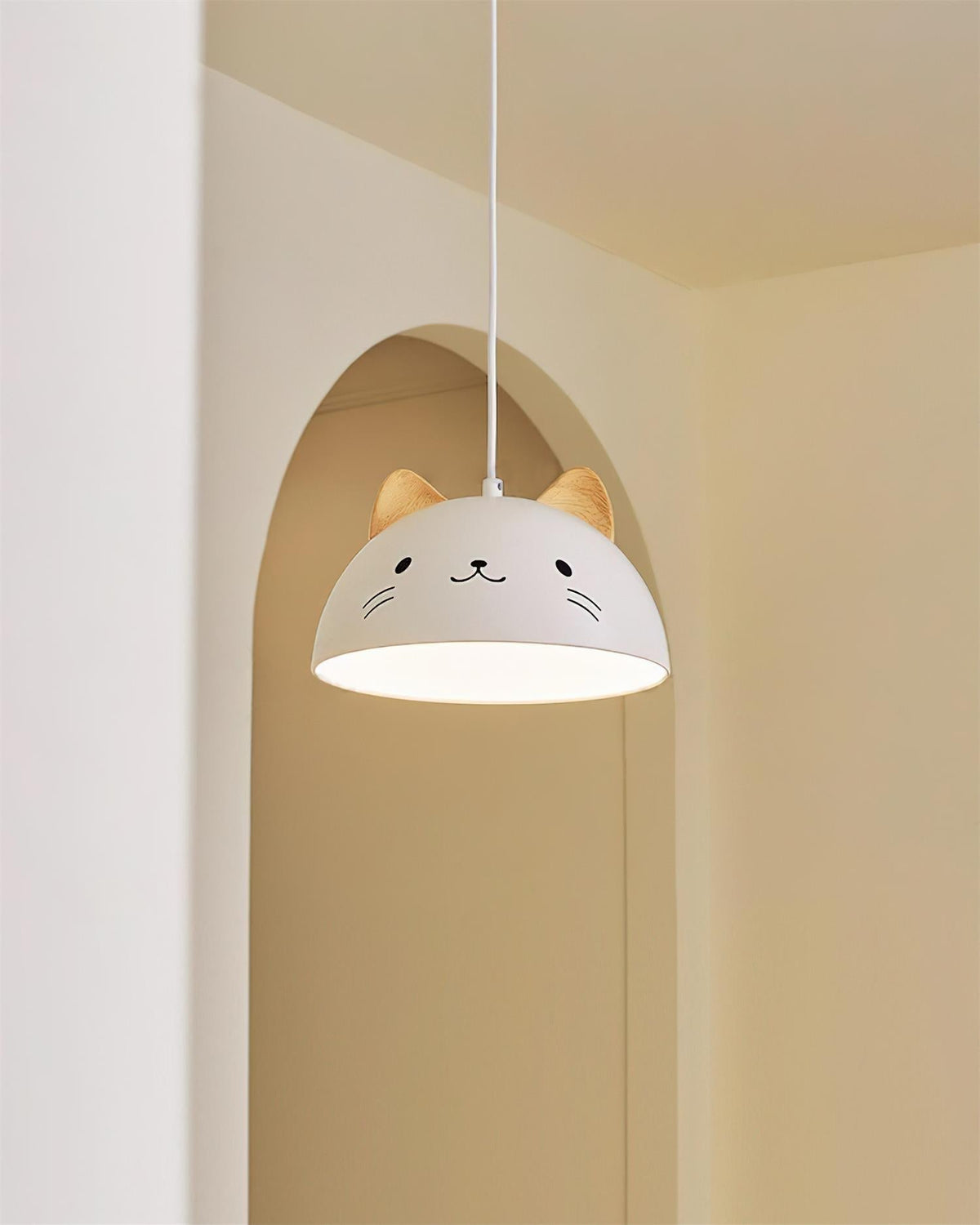 Mewi Playful Cat-Face Pendant Lamp