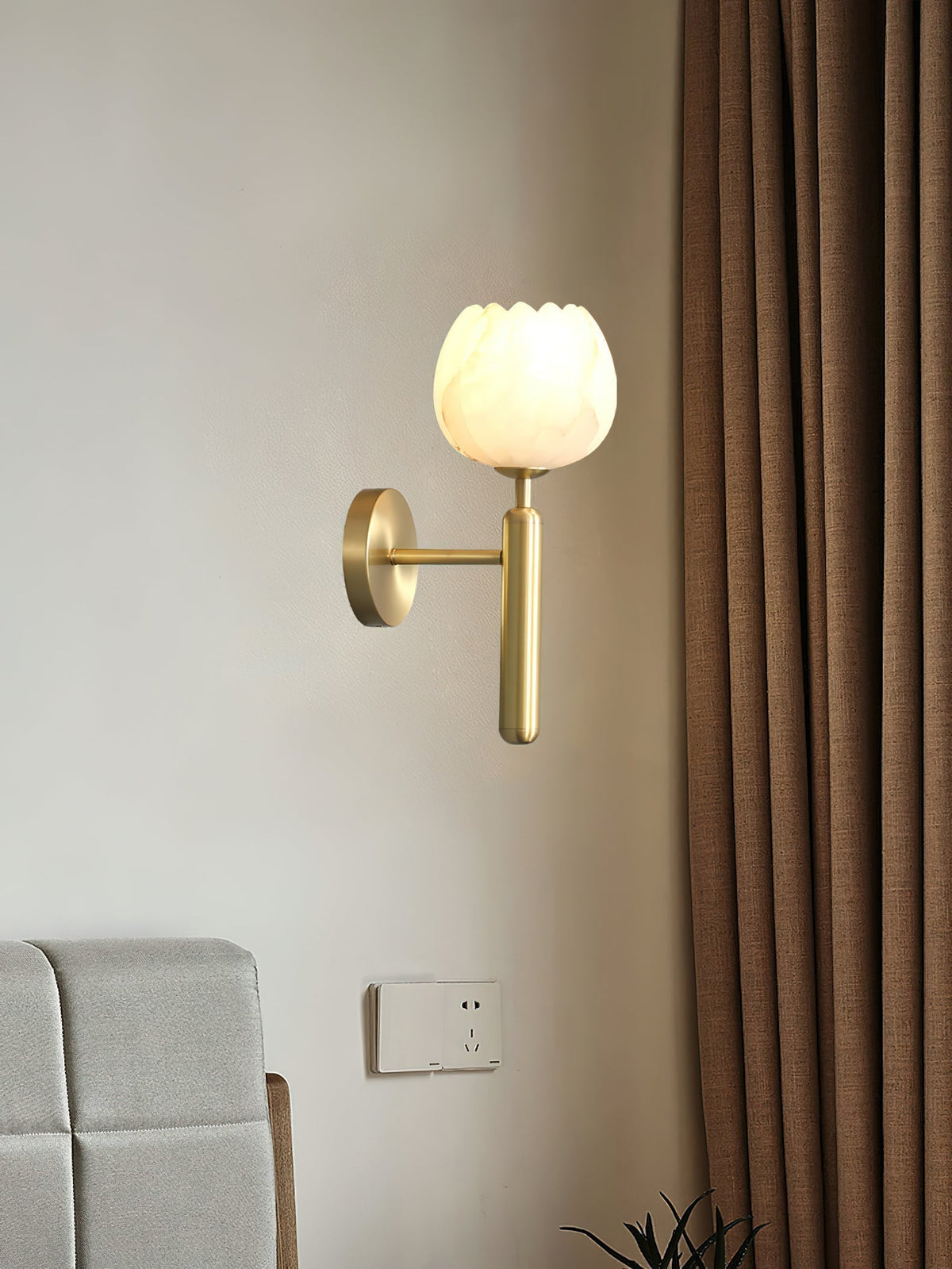Albanette Brass Alabaster Wall Lamp