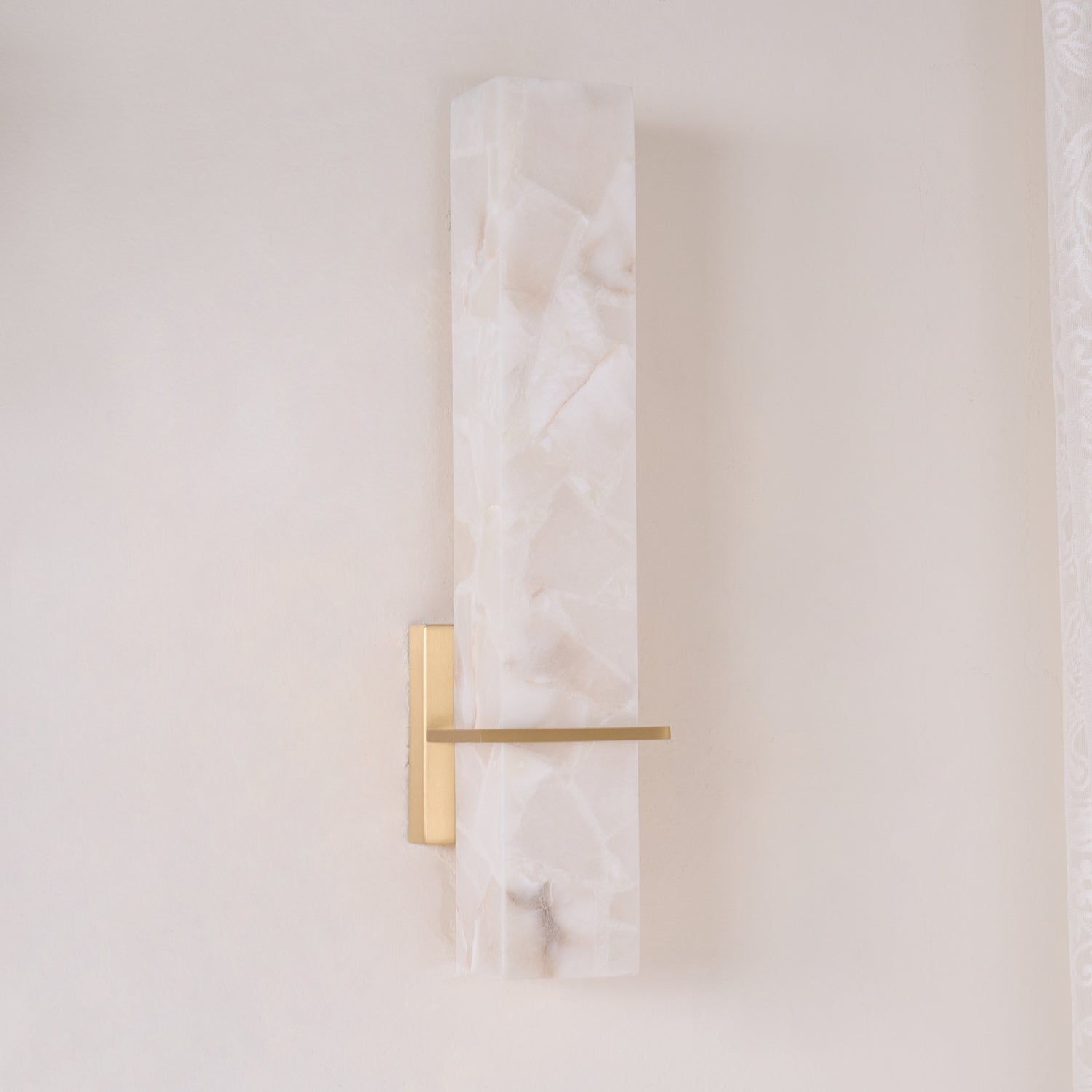 Ritta Wall Lamp White Alabaster Brass Modern Cuboid