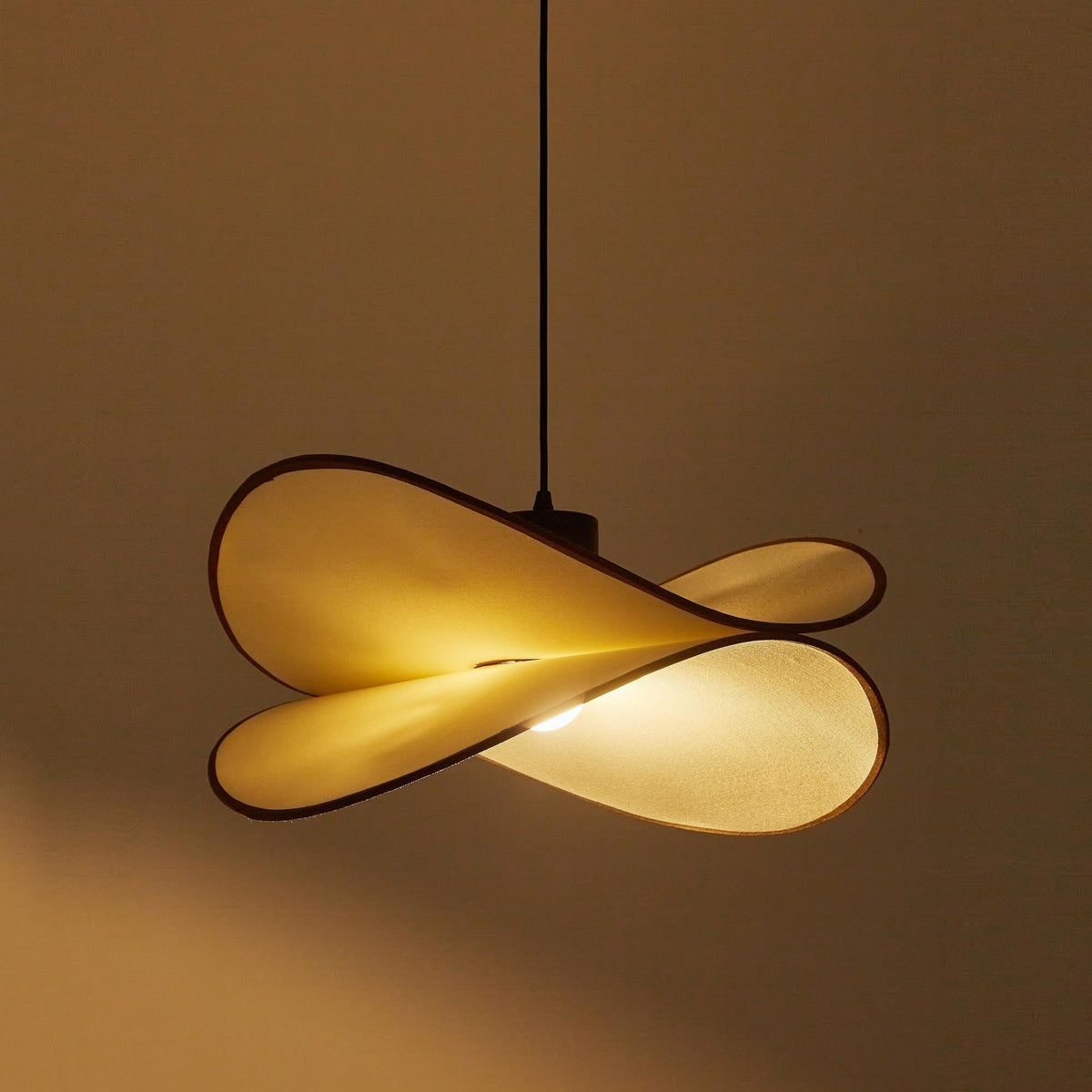 Sereraya Creativity Art Fabric Pendant Lamp