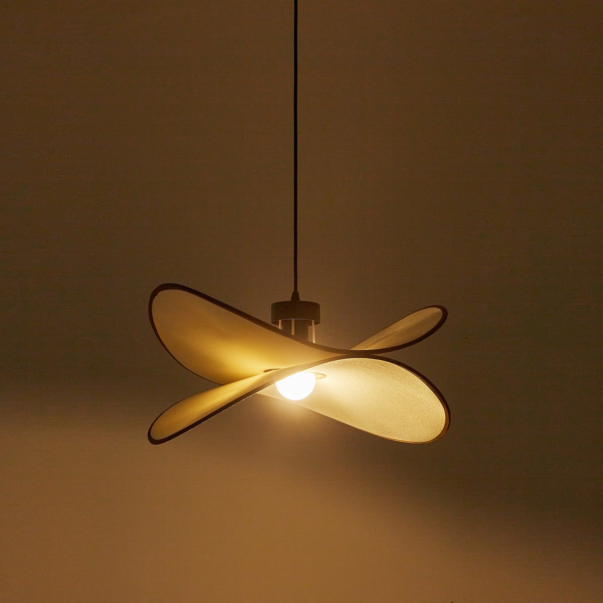 Sereraya Creativity Art Fabric Pendant Lamp