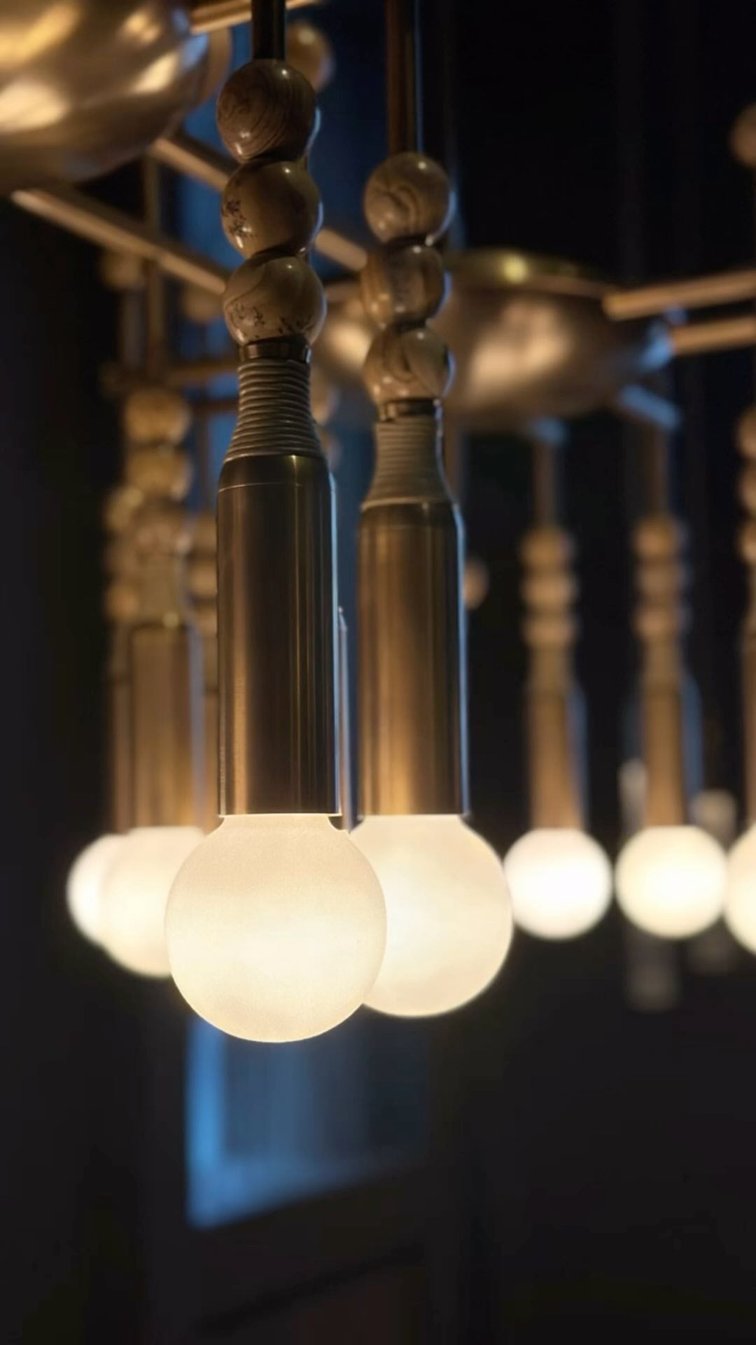 Mariviel Traditional Elegance Marble Chandelier