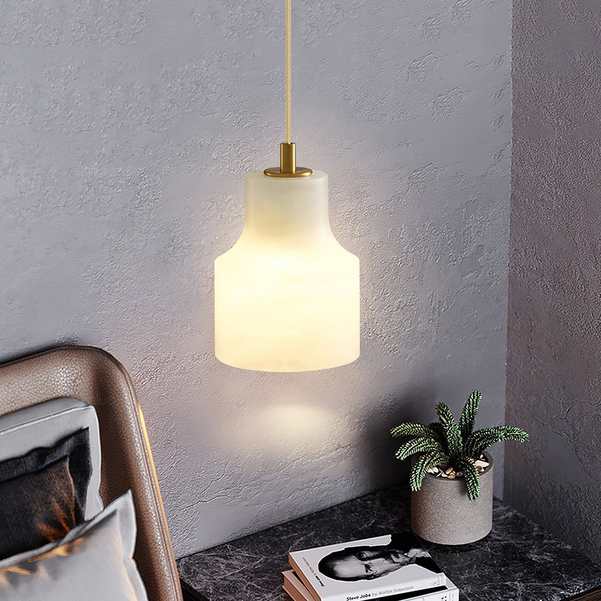 Kuvimar Alabaster Pendant Light Brass Luxurious