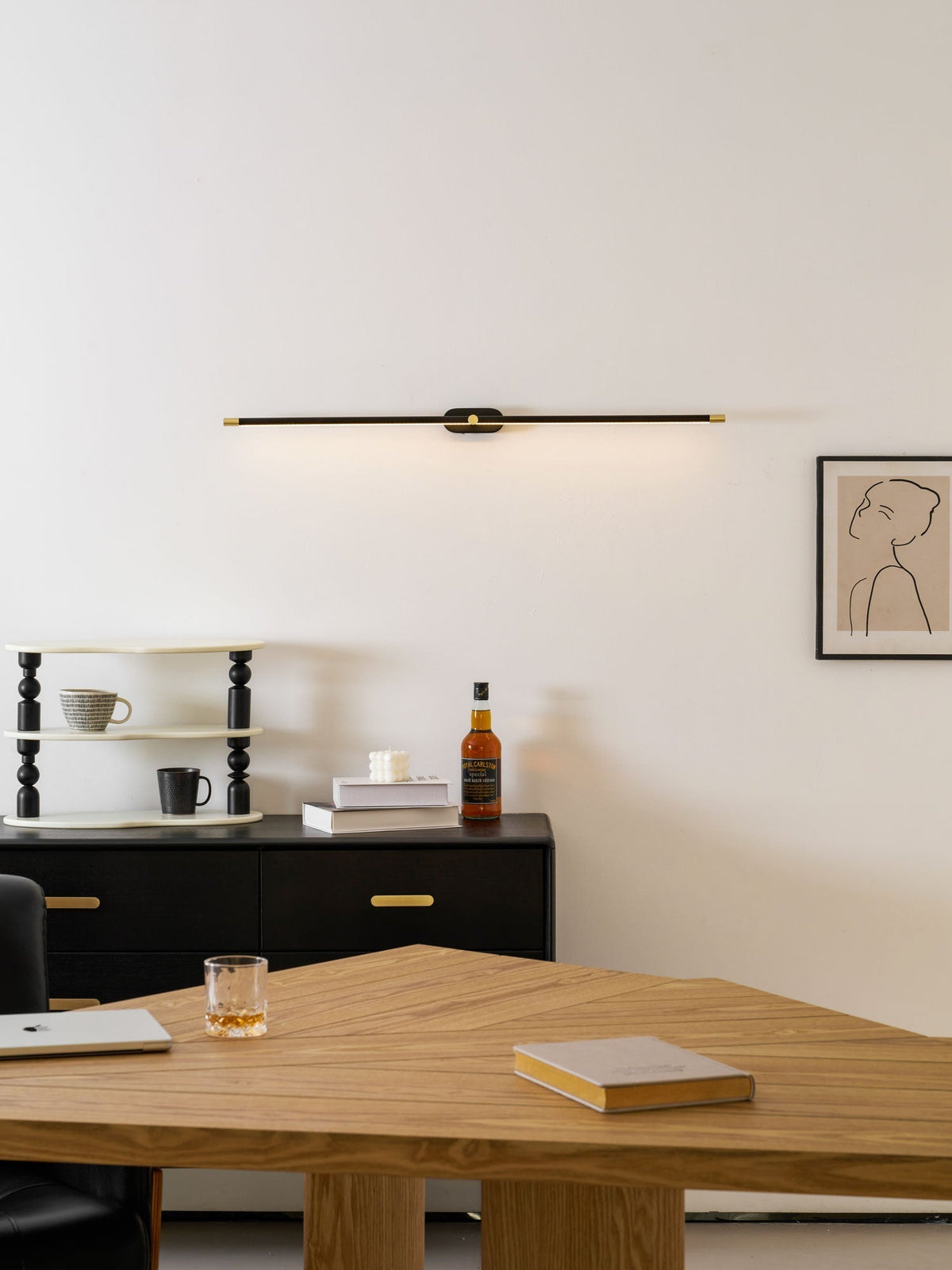 Viraaielle Wall Lamp