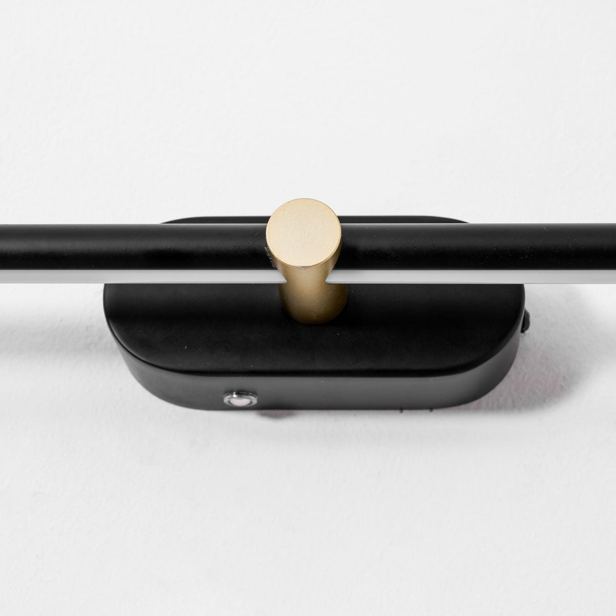 Viraaielle Wall Lamp