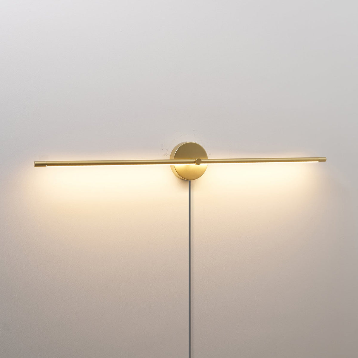 Minimalist Modern Minimalist Linear LED Plug-in Wall Lamp