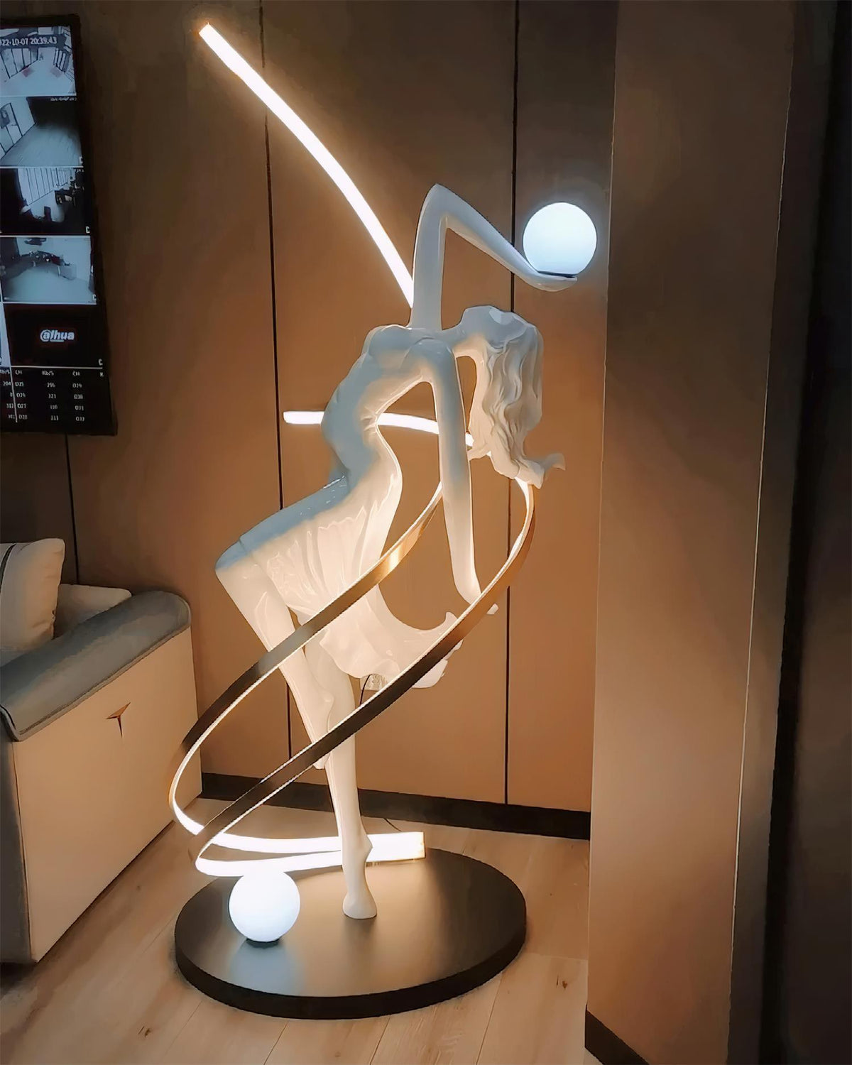 Velalielle Floor Lamp