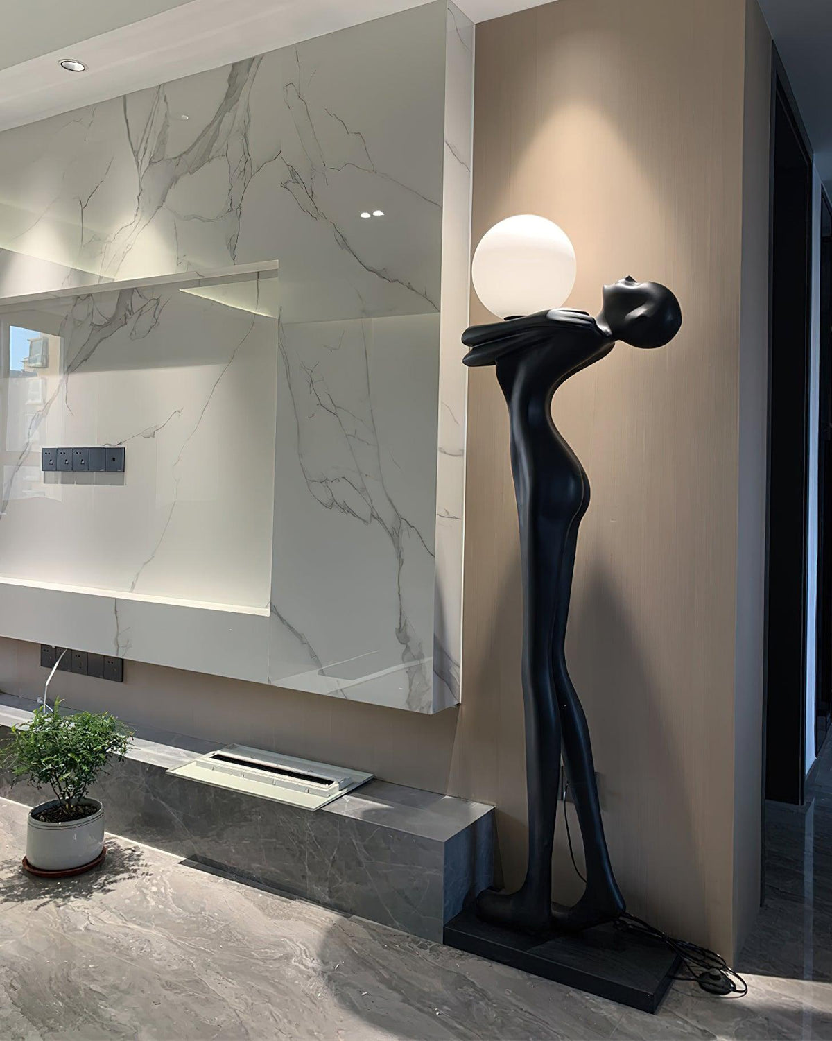 Miriise Floor Lamp