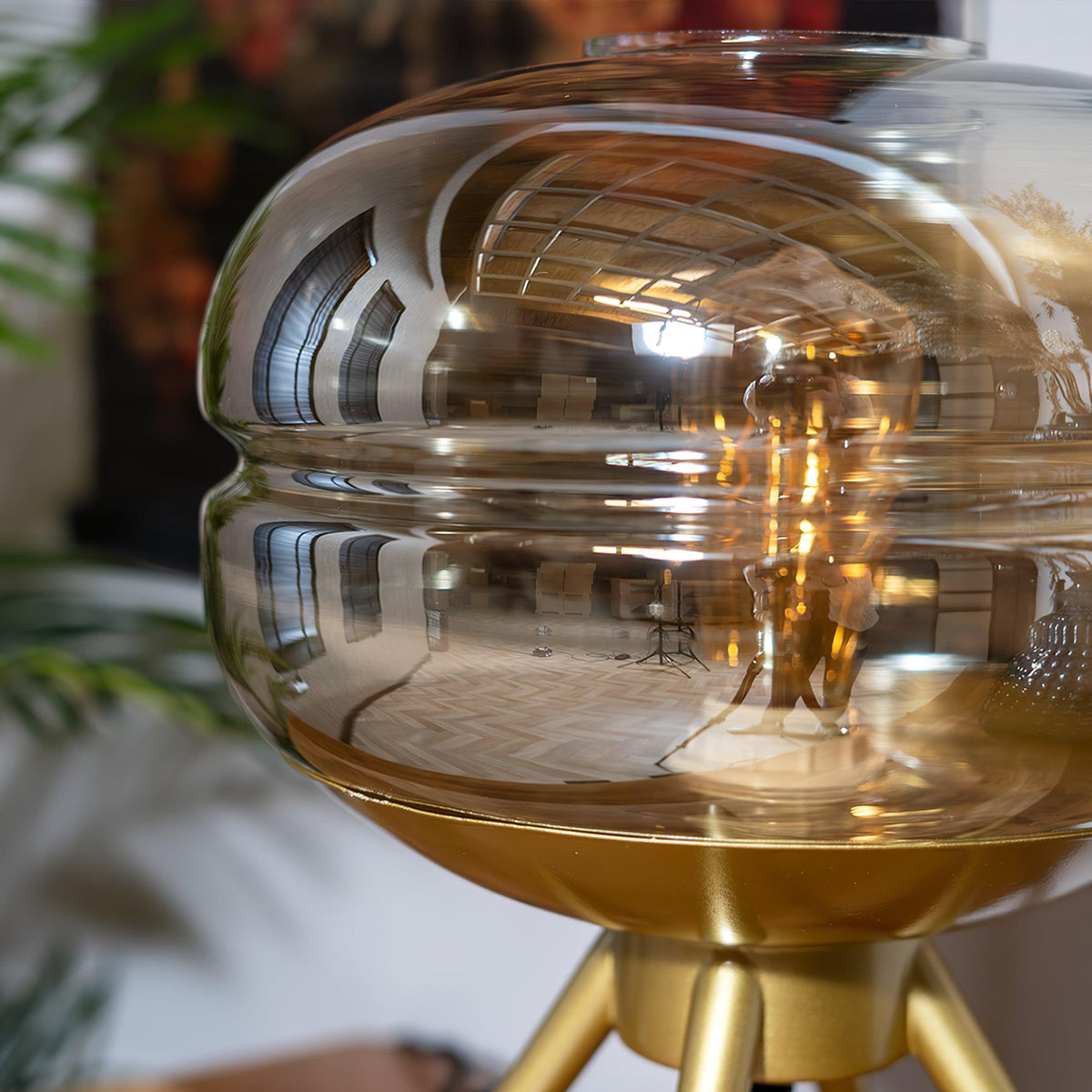 Lumaira Moda Table Lamp