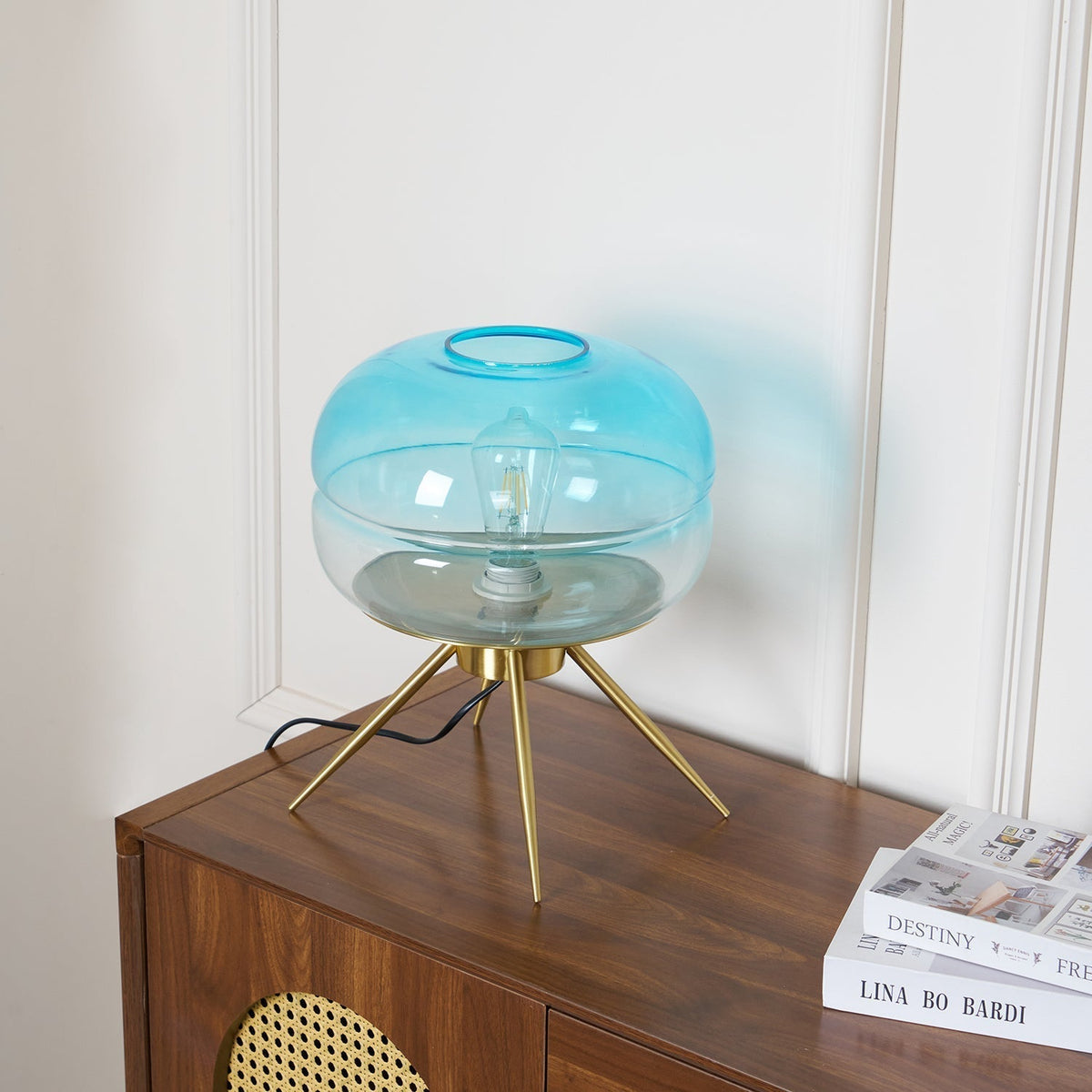 Lumaira Moda Table Lamp