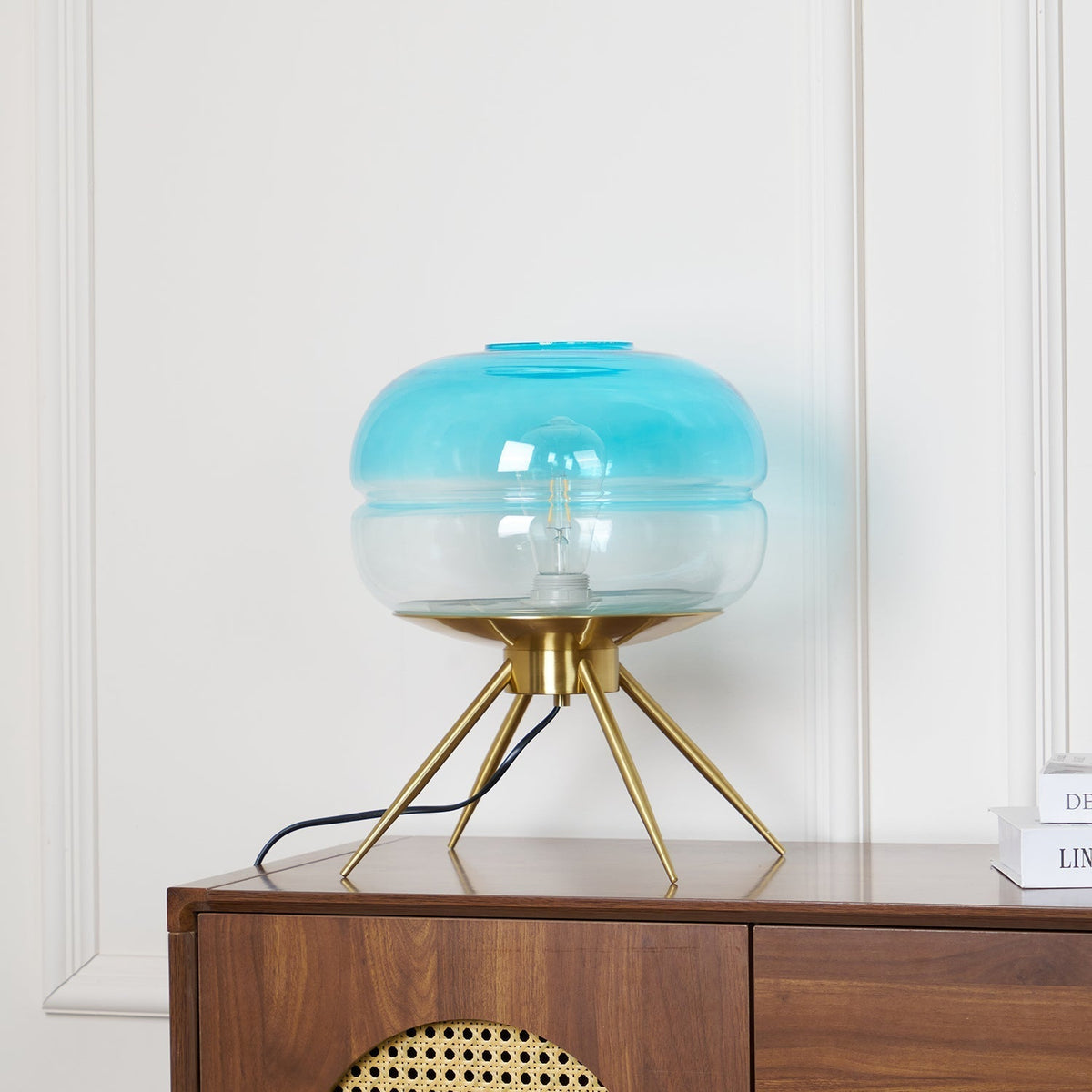 Lumaira Moda Table Lamp