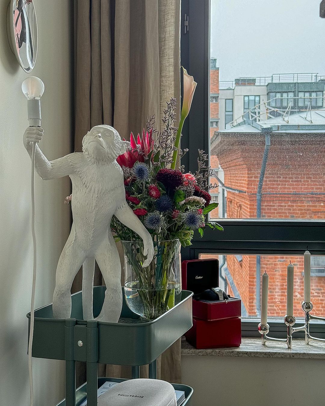 Velaeria Table Lamp