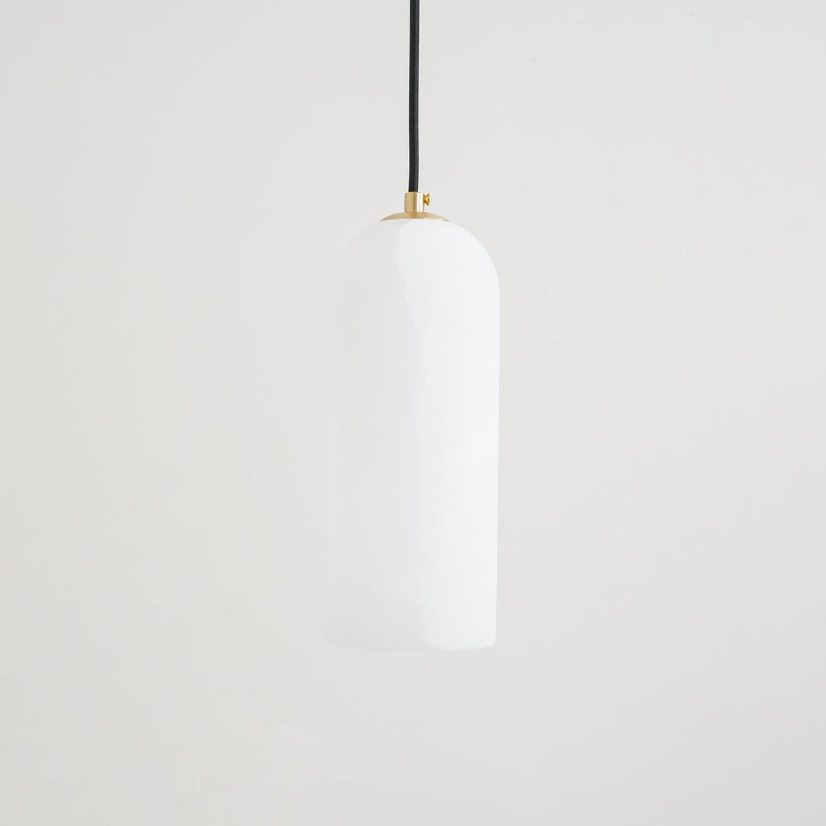 Nivenira Cylindrical Alabaster Pendant Light