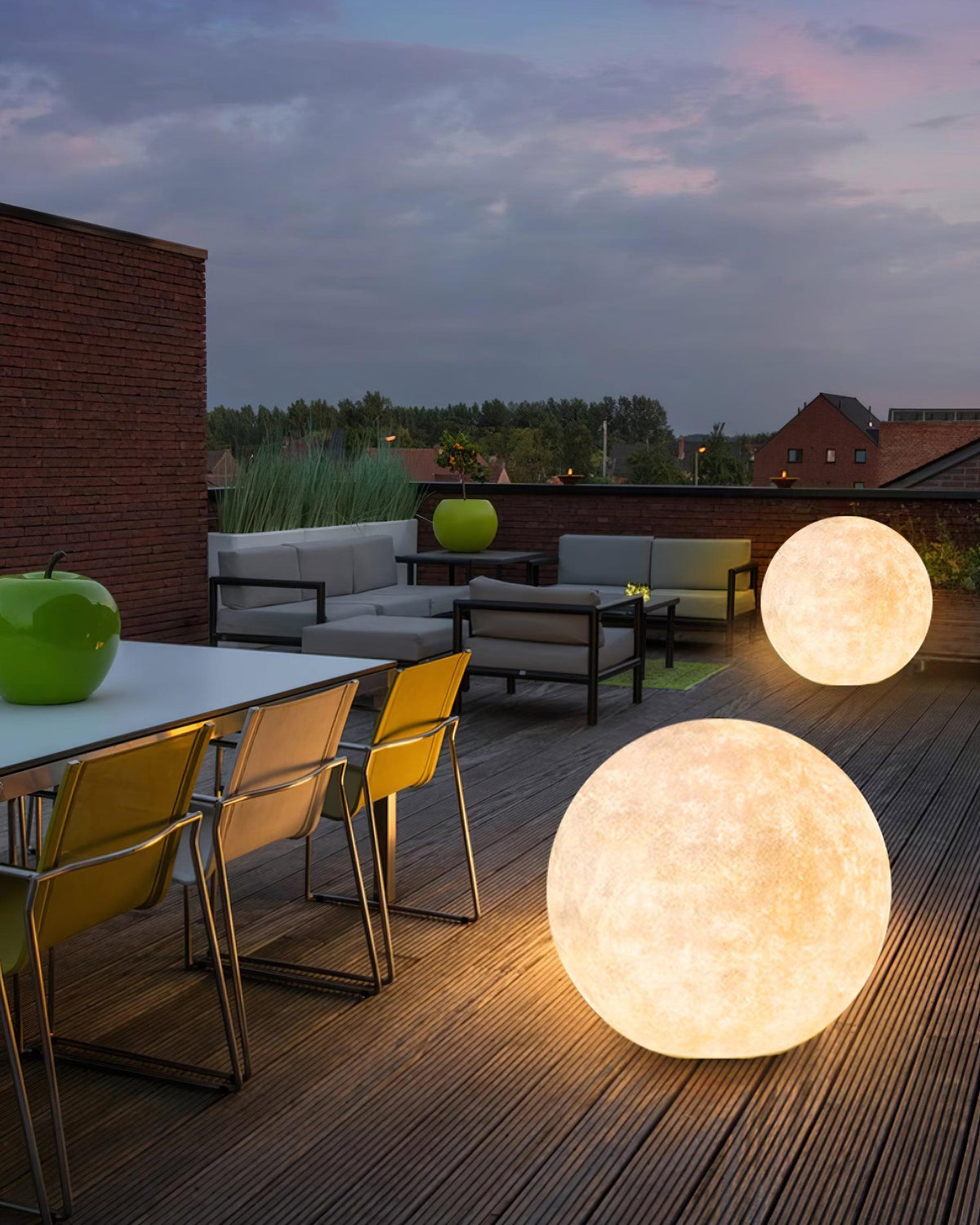 Calalina Outdoor Light