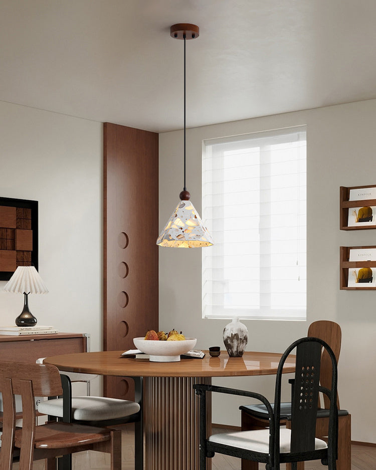 Calisenne Pyramid Pendant Lamp