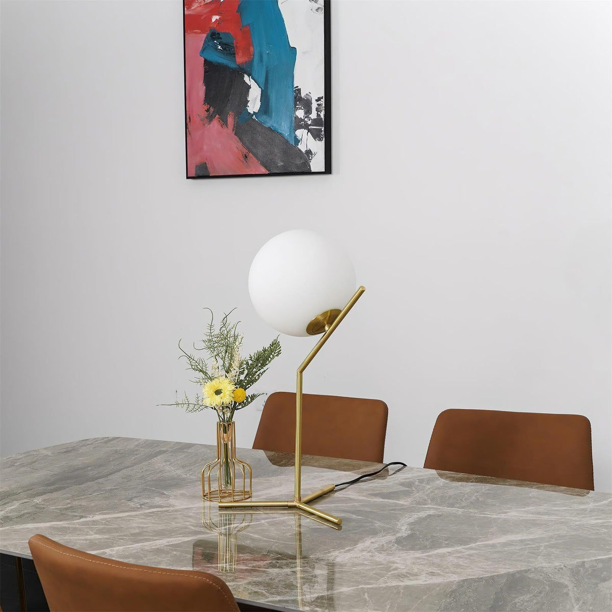 Velirelia Table Lamp