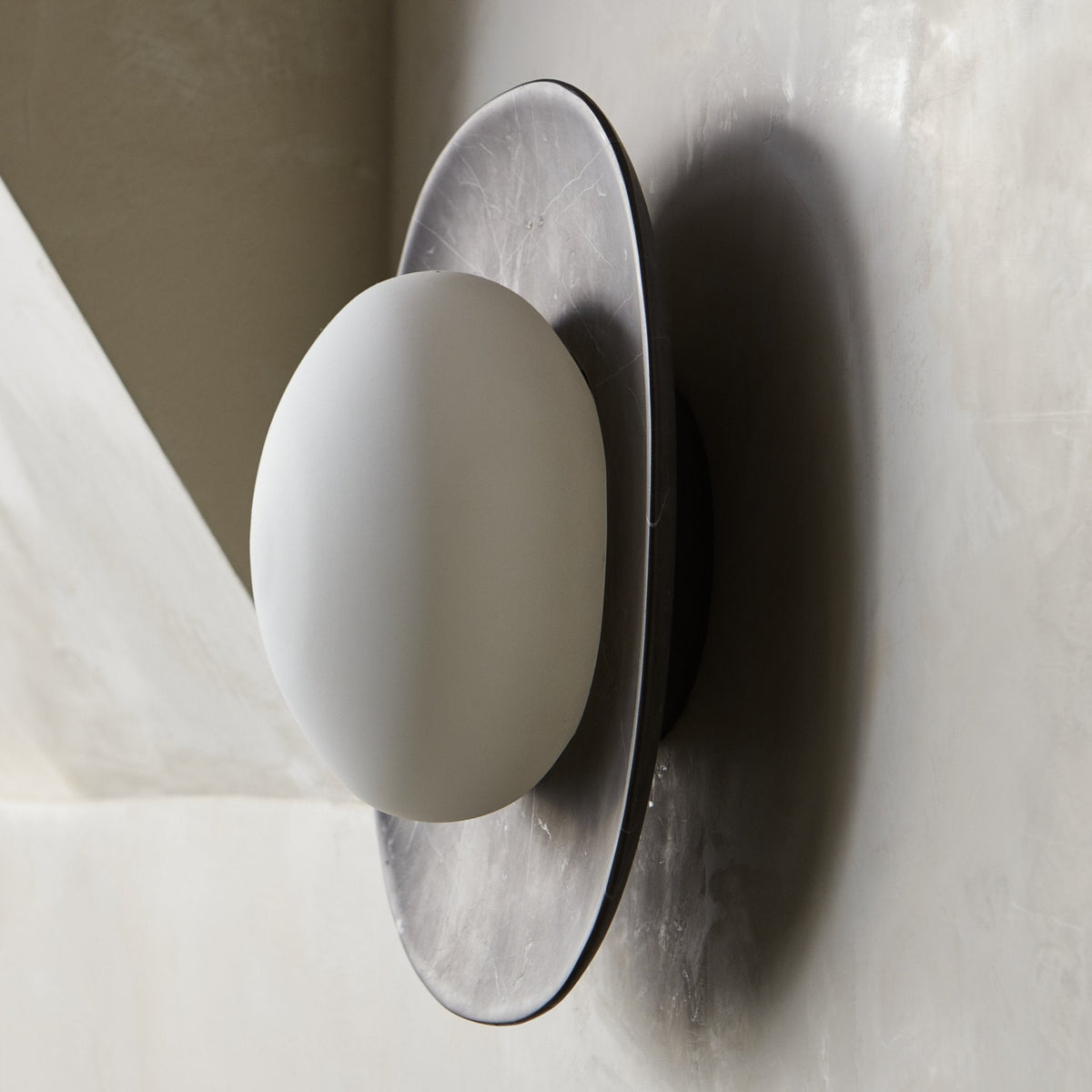Cinoreth Marble Glass Wall Lamp