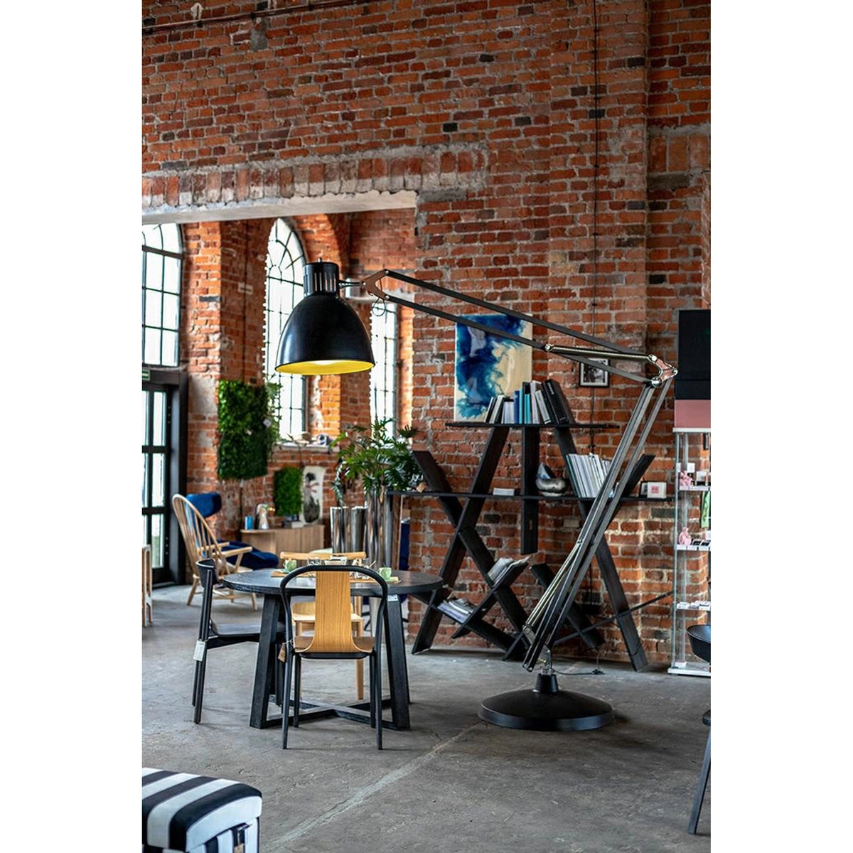 Naska Floor Lamp