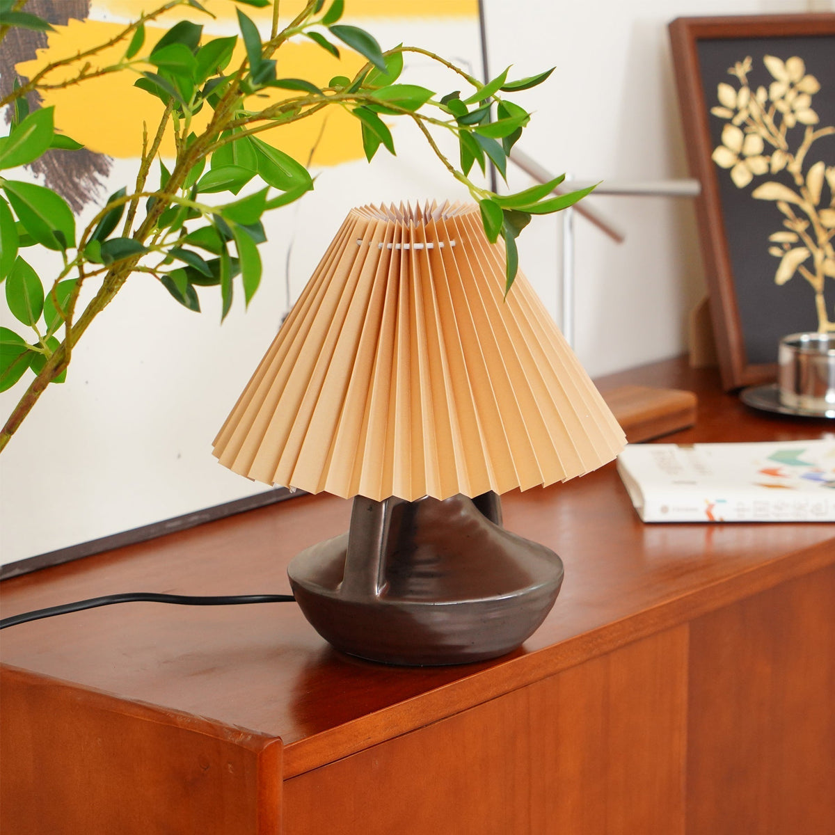 Elaenia Table Lamp