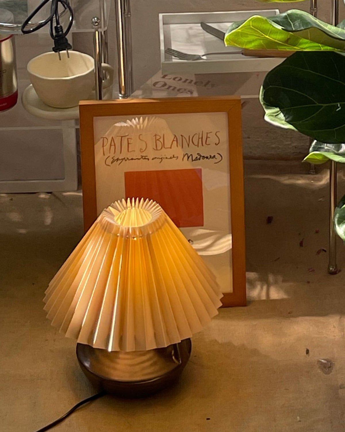 Elaenia Table Lamp