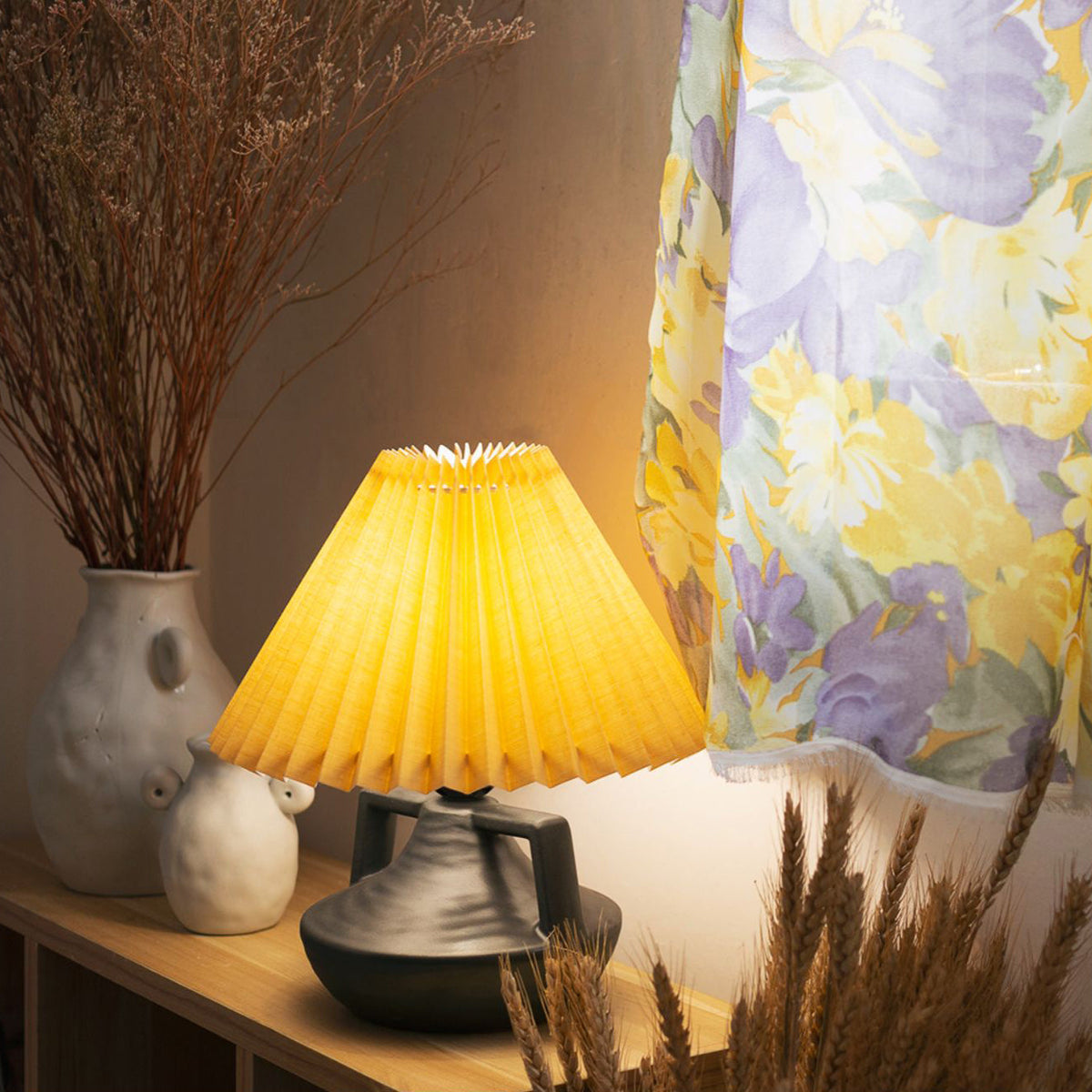 Elaenia Table Lamp